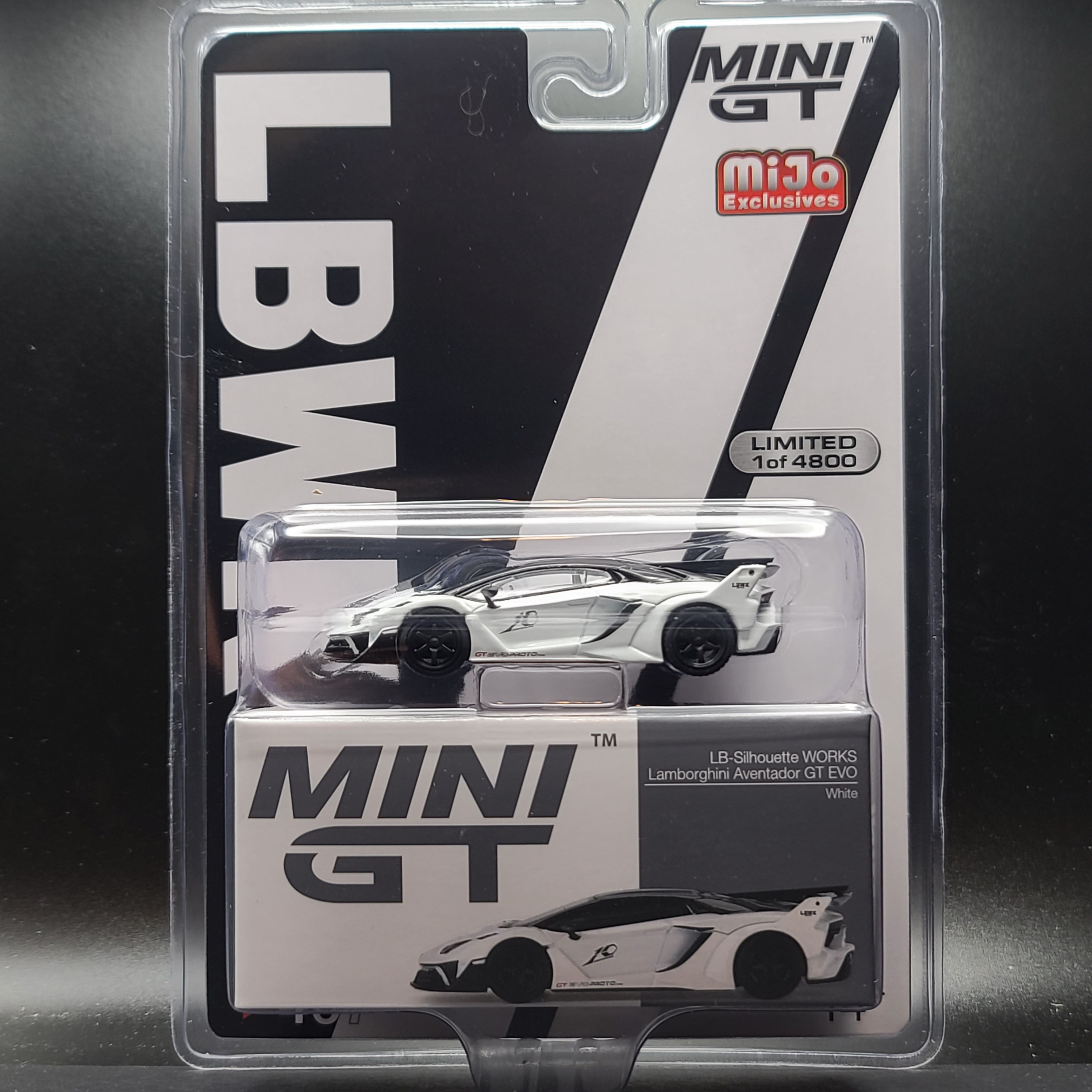 MINI GT LB-Silhouette Works Lamborghini Aventador GT EVO - 1:64