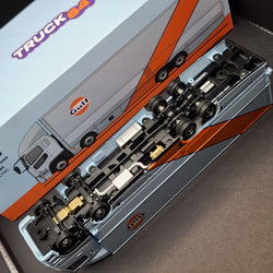 Tarmac Works Mitsubishi Fuso Super Great Truck, 1:64 scale Gulf Racing (2024)