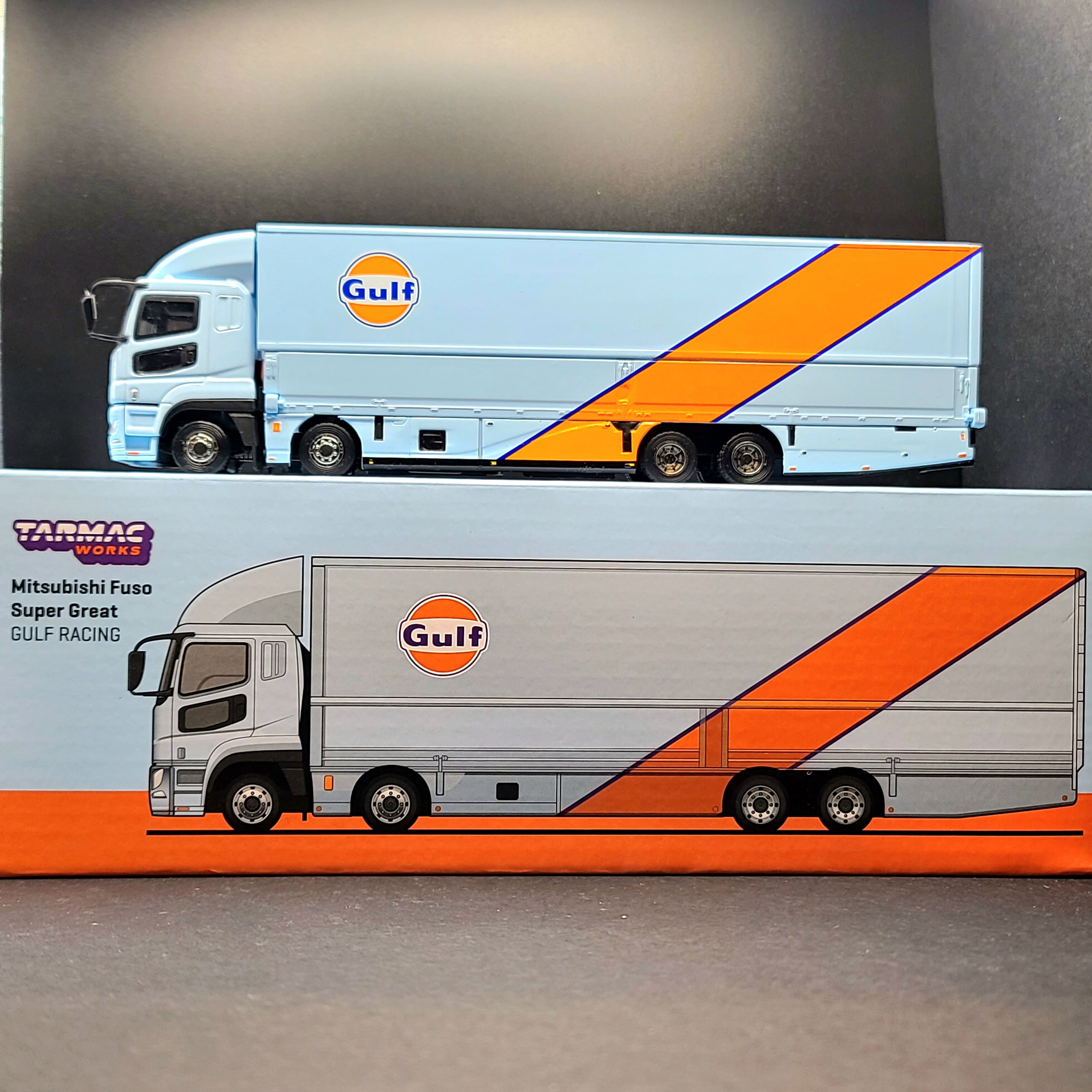 Tarmac Works Mitsubishi Fuso Super Great Truck, 1:64 scale Gulf Racing (2024)