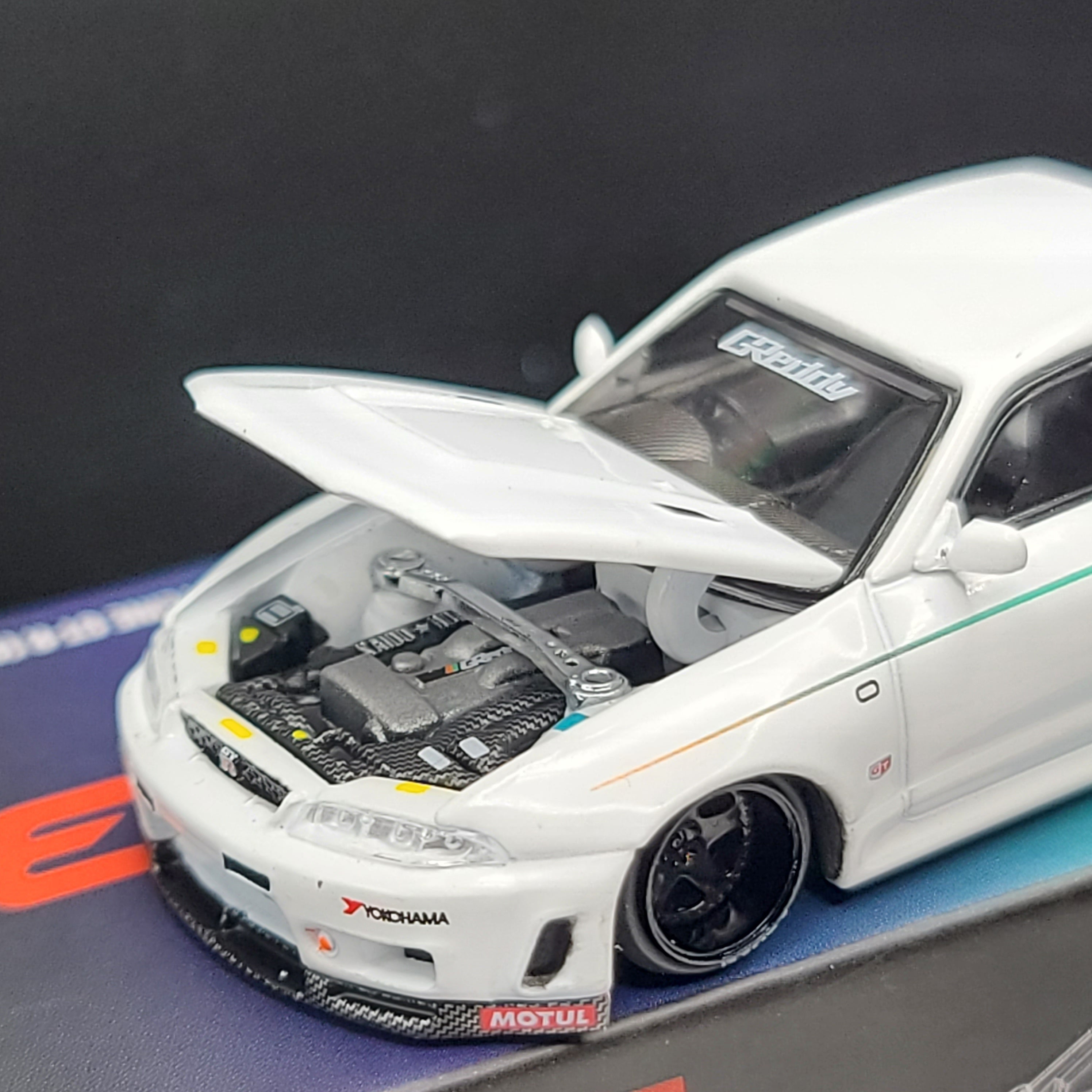 Kaido House x Mini GT Nissan Skyline GT-R (R33) GReddy GR33 V1 - 1:64,