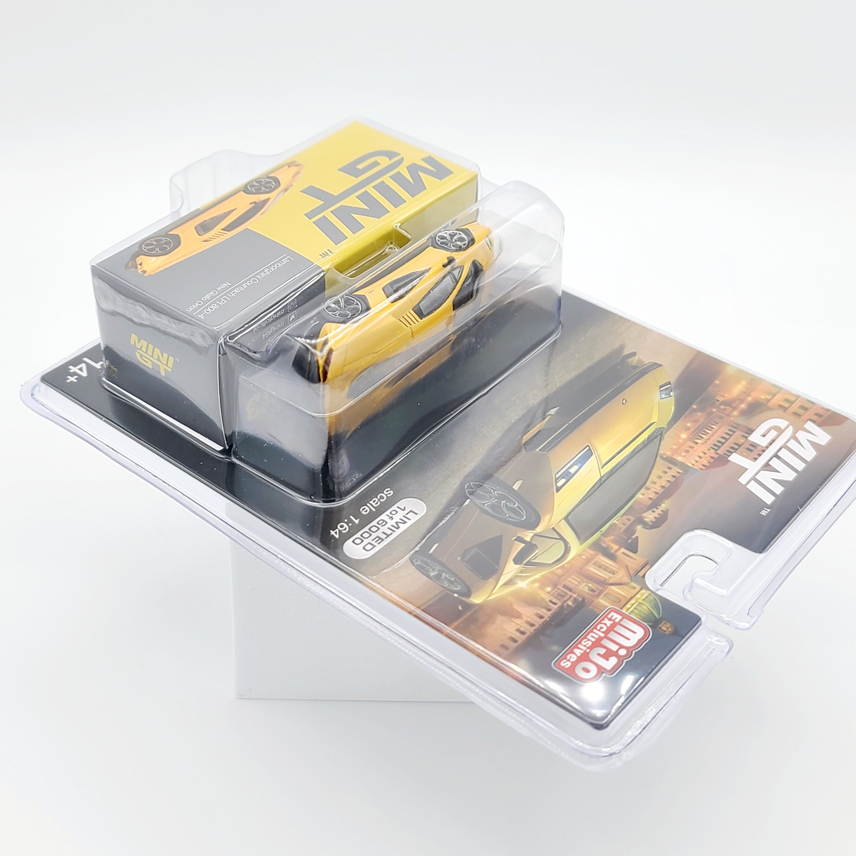 Mini GT Lamborghini Countach LPI 800-4 - 1:64 scale, New Giallo Orion