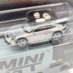 Mini GT - CHASE - Porsche 911 Dakar - 1:64 scale, Shade Green Metallic (2024 MIJO Exclusives - Limited Edition)