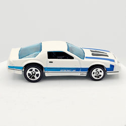 Hot Wheels '85 Camaro IROC-Z (2016 Retro Series - Target Store Exclusive)