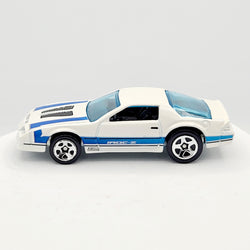 Hot Wheels '85 Camaro IROC-Z (2016 Retro Series - Target Store Exclusive)