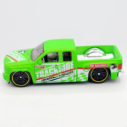 Hot Wheels - TREASURE HUNT - Chevy Silverado (2020 HW Basic - Rescue)