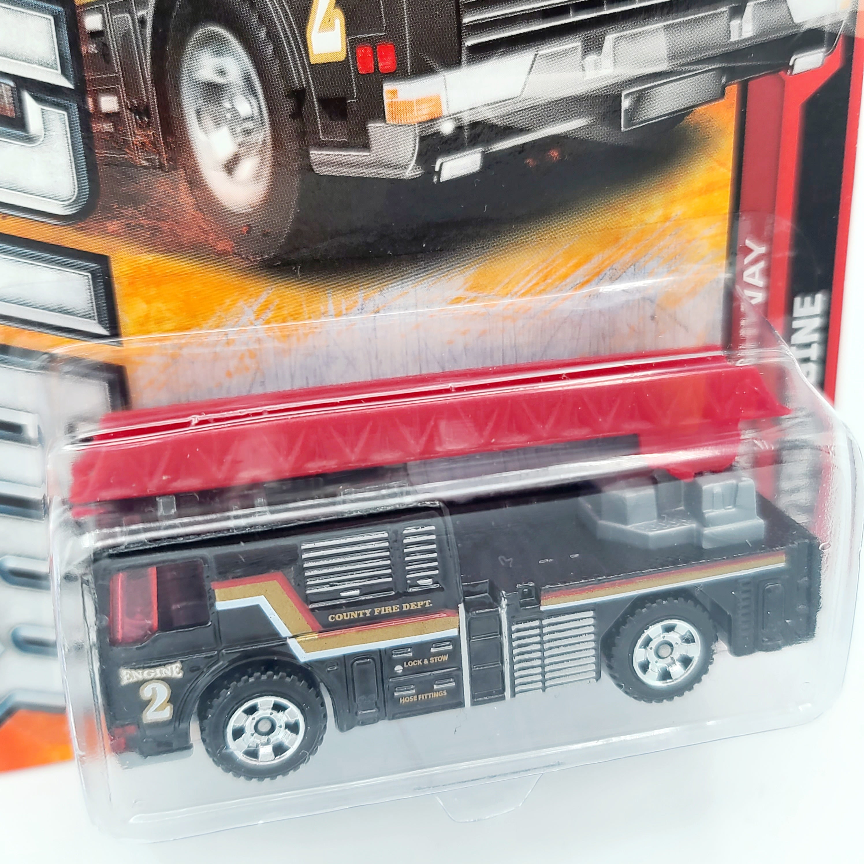 Matchbox '06 Ladder Truck, Fire Engine (2012 MBX Basic - Highway)