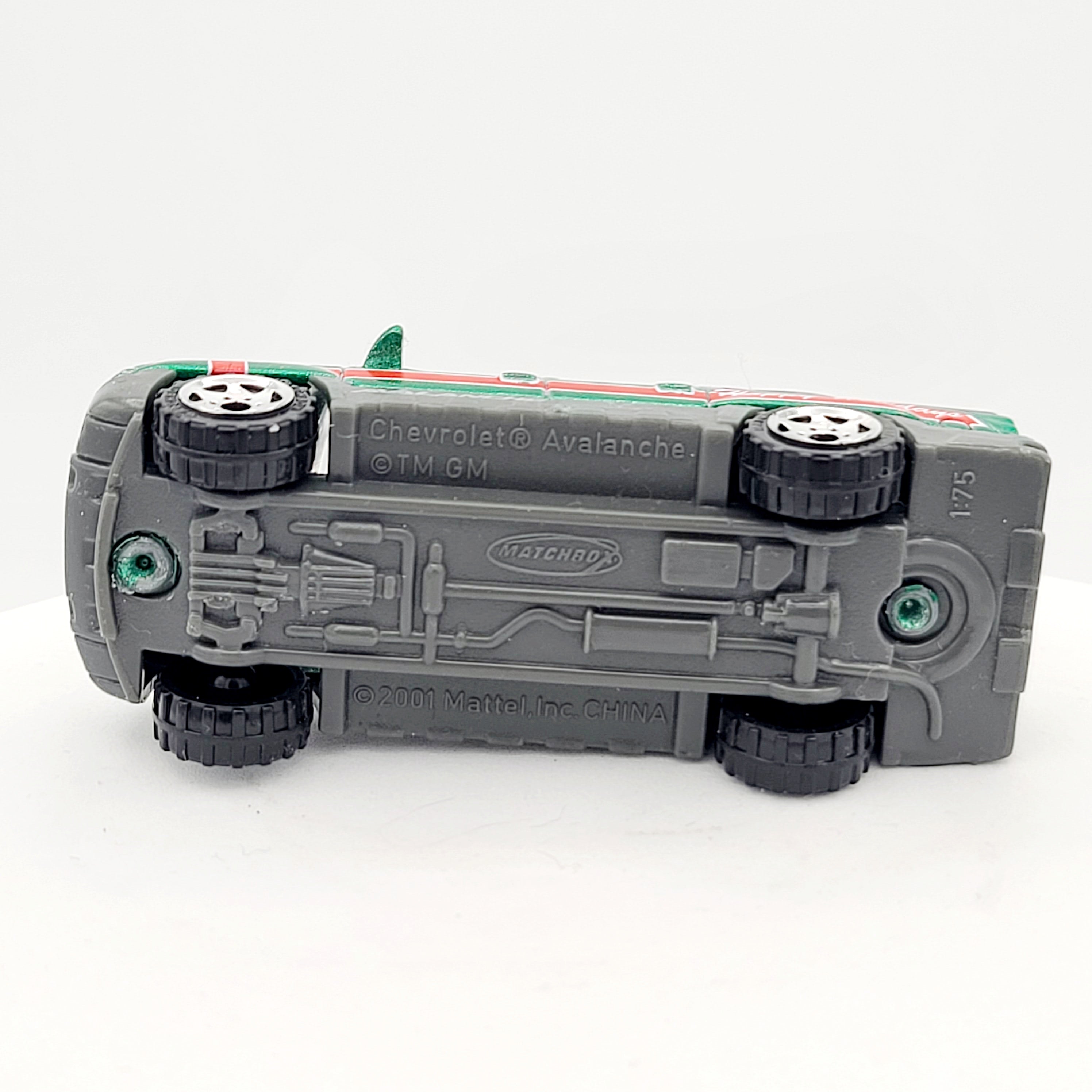 Matchbox '02 Chevy Avalanche Pick-up Truck "Season's Greetings" Matchbox Road Museum (Color Comp - Code 2)