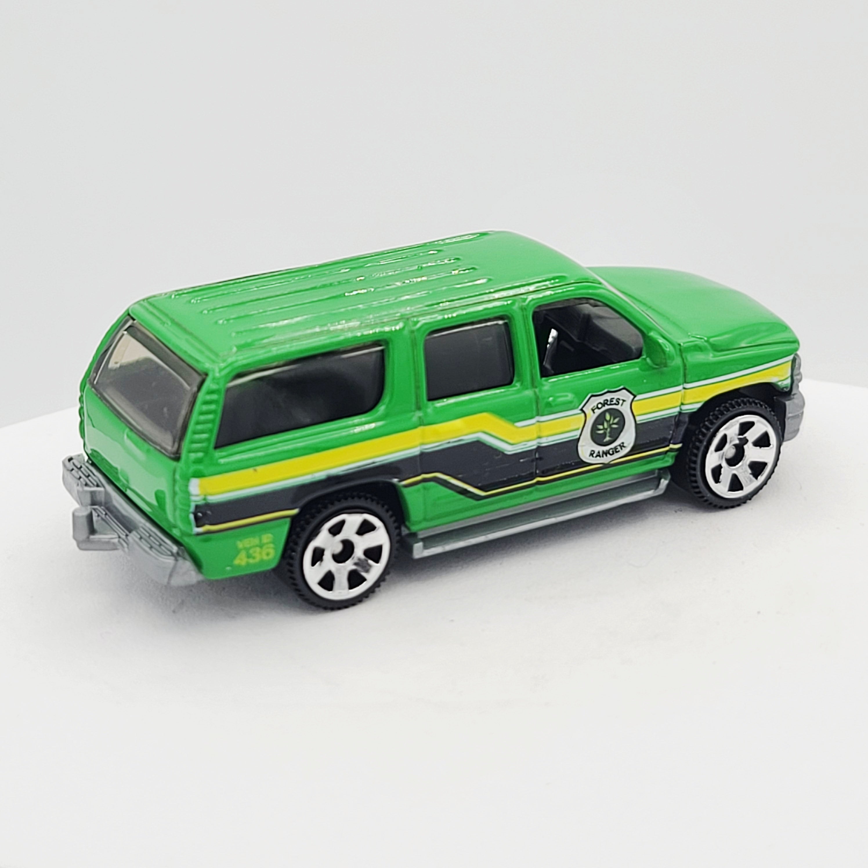 Matchbox '00 Chevrolet Suburban "Forest Ranger" (2013 MBX Outdoor 5 Pack - Multipack Exclusive)