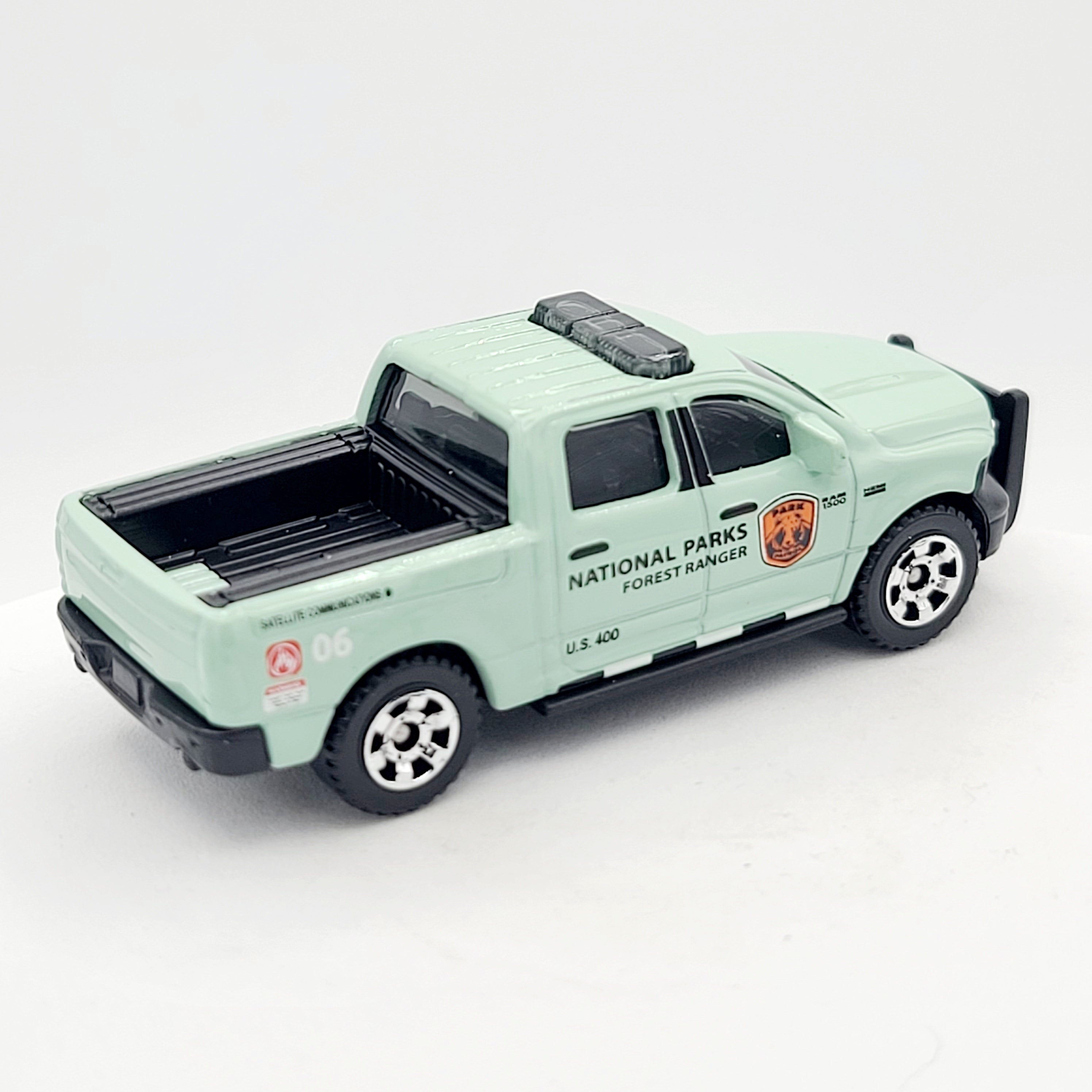 Matchbox '15 Ram 1500 Truck "National Parks" (2016 MBX Basic - Heroic Rescue)
