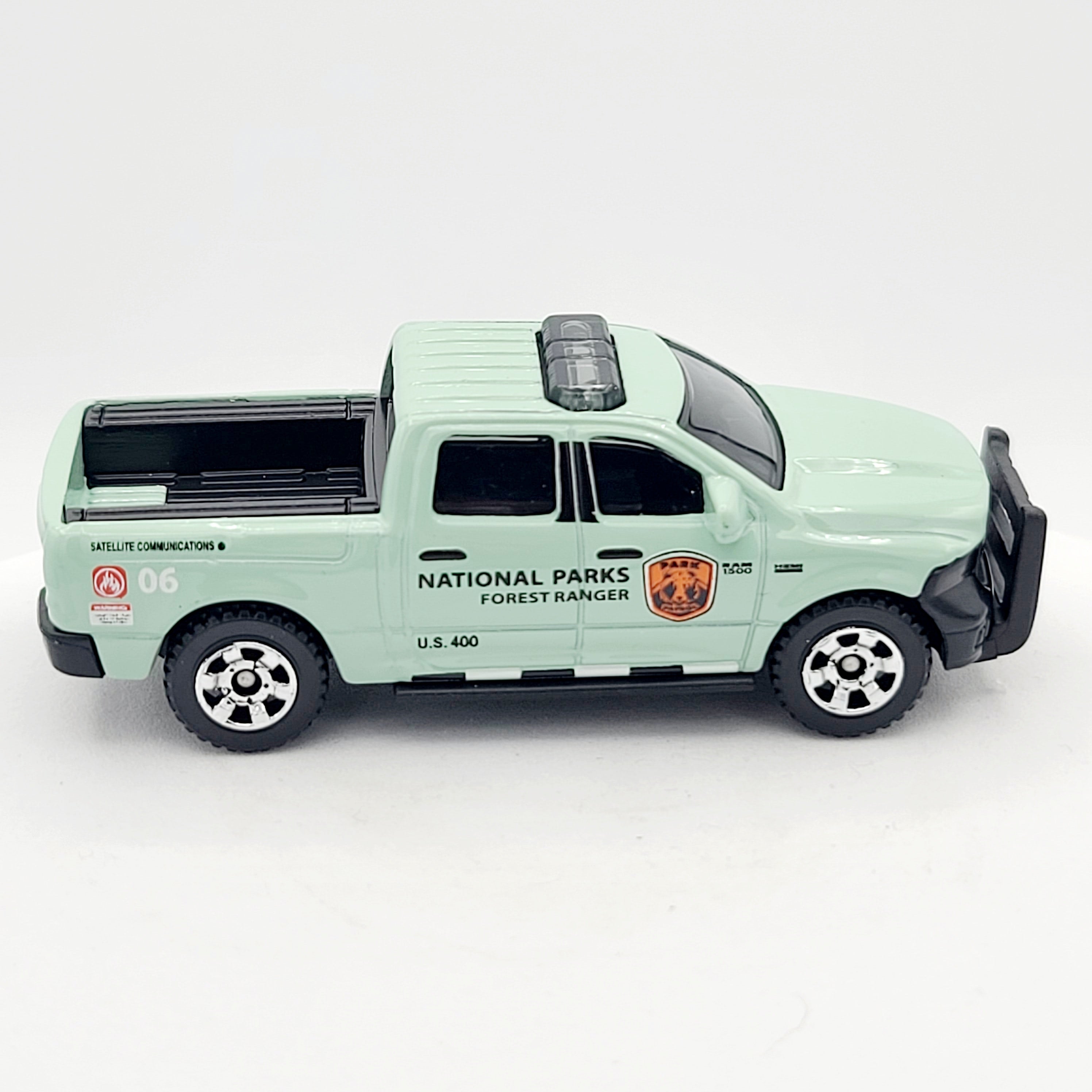 Matchbox '15 Ram 1500 Truck "National Parks" (2016 MBX Basic - Heroic Rescue)
