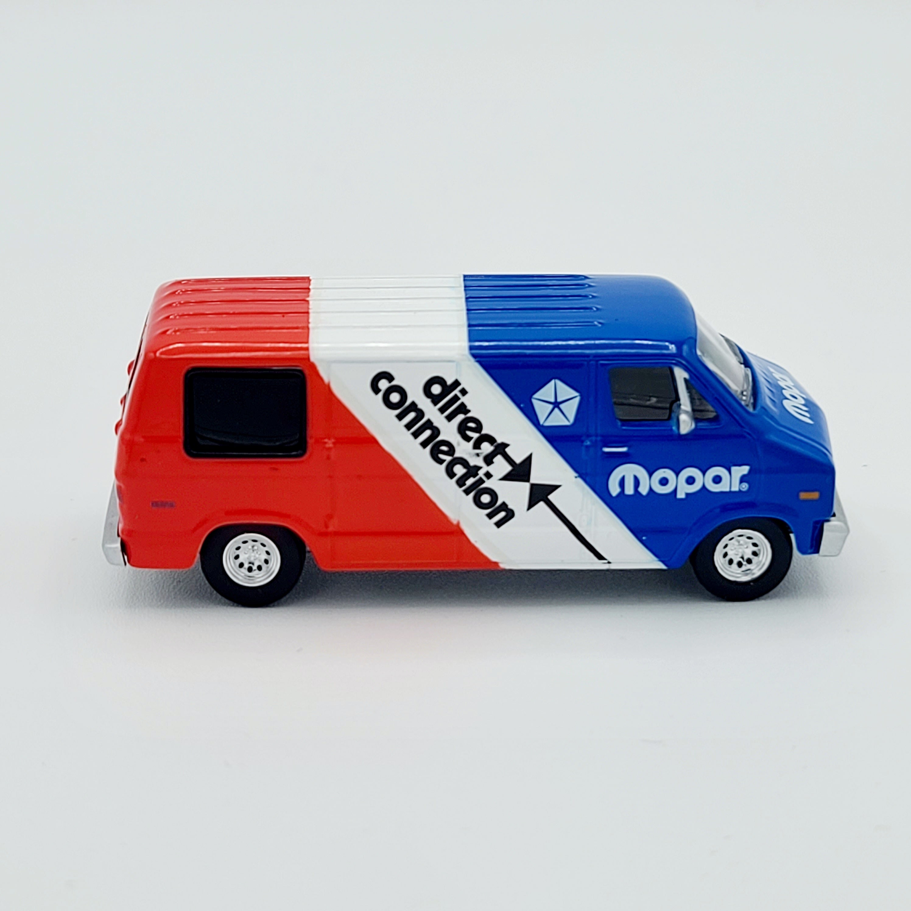 GreenLight '76 Dodge B100 Van - 1:64, Mopar Direct Connection (2016 Blue Collar Series 1)