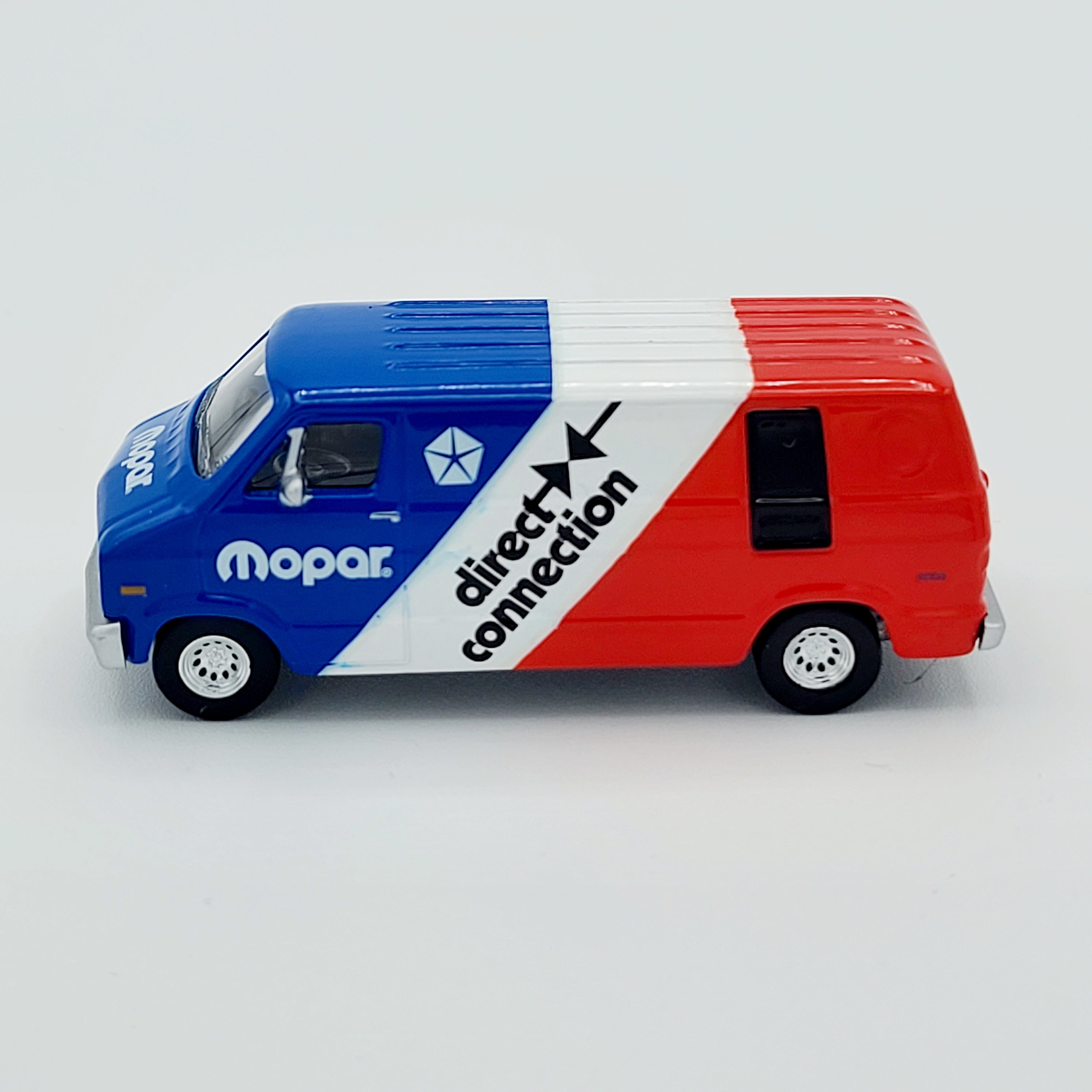 GreenLight '76 Dodge B100 Van - 1:64, Mopar Direct Connection (2016 Blue Collar Series 1)