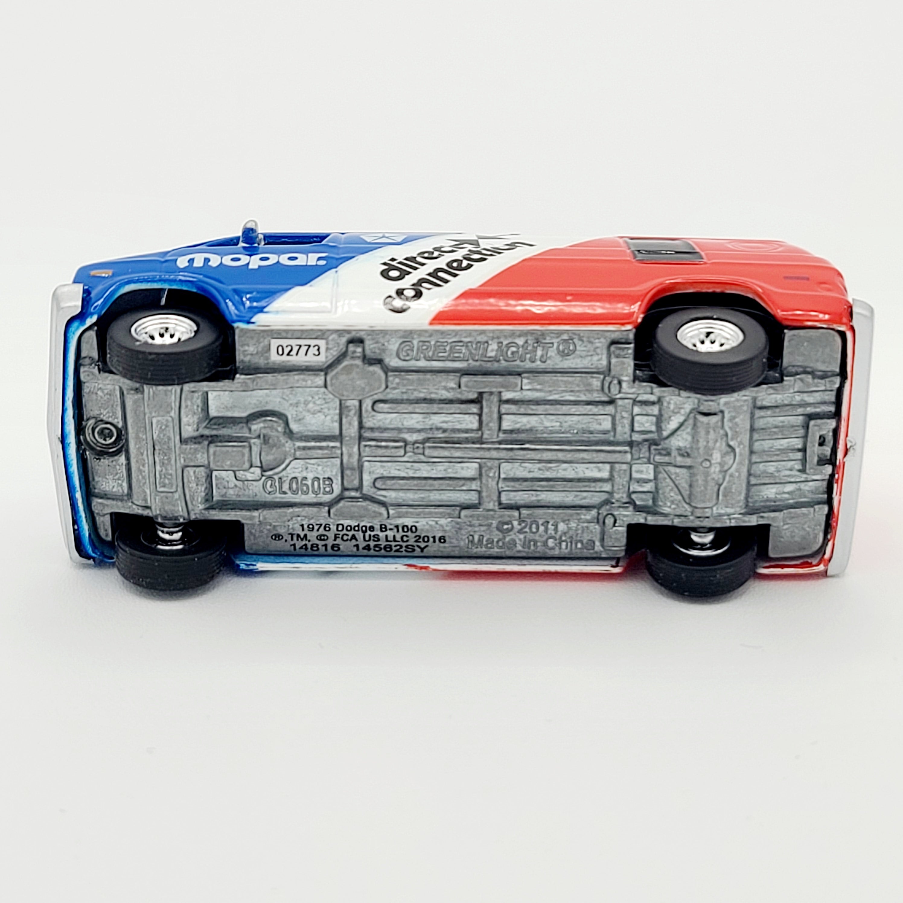 GreenLight '76 Dodge B100 Van - 1:64, Mopar Direct Connection (2016 Blue Collar Series 1)