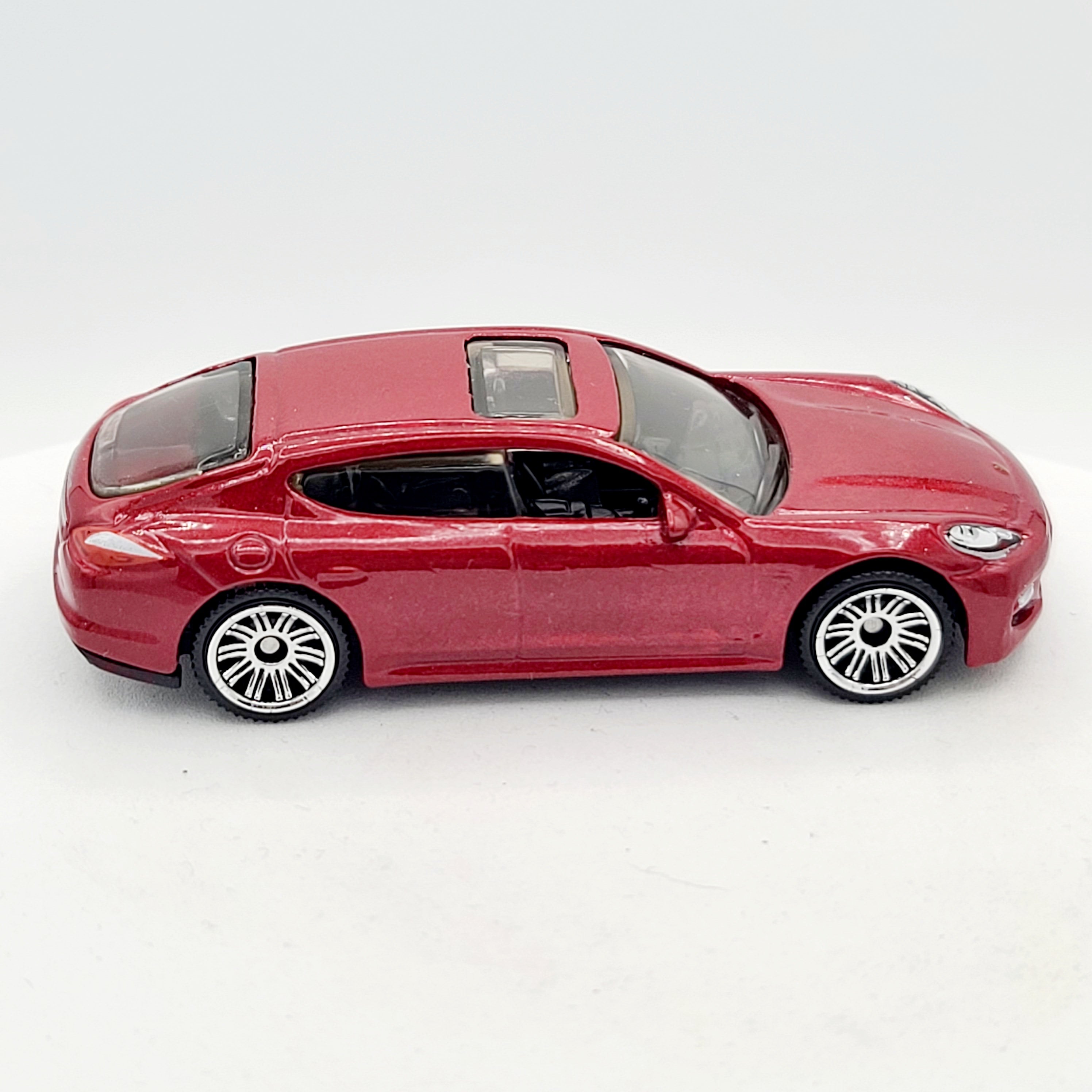 Matchbox '10 Porsche Panamera (2022 Advent Calendar - Multipack Exclusive)