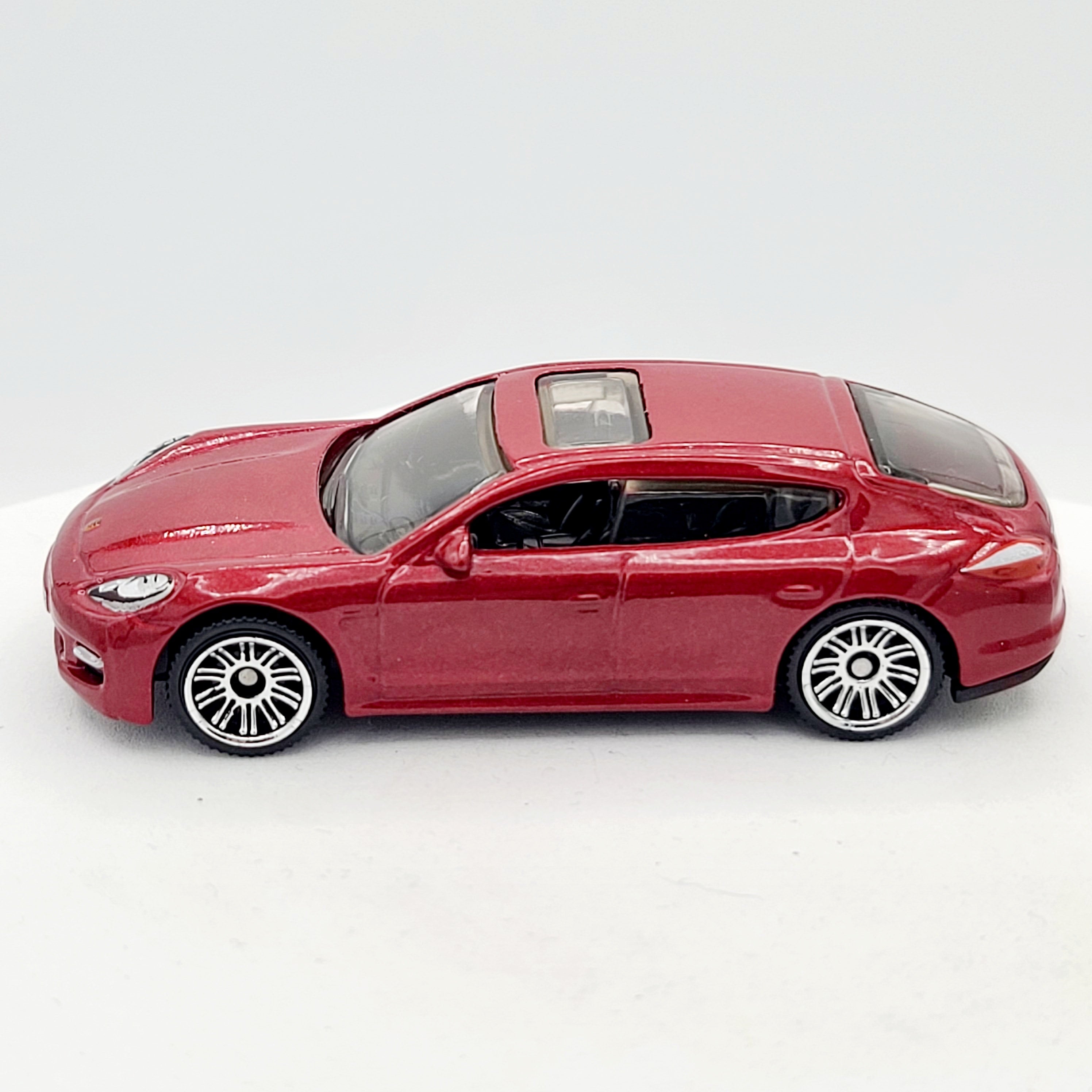 Matchbox '10 Porsche Panamera (2022 Advent Calendar - Multipack Exclusive)