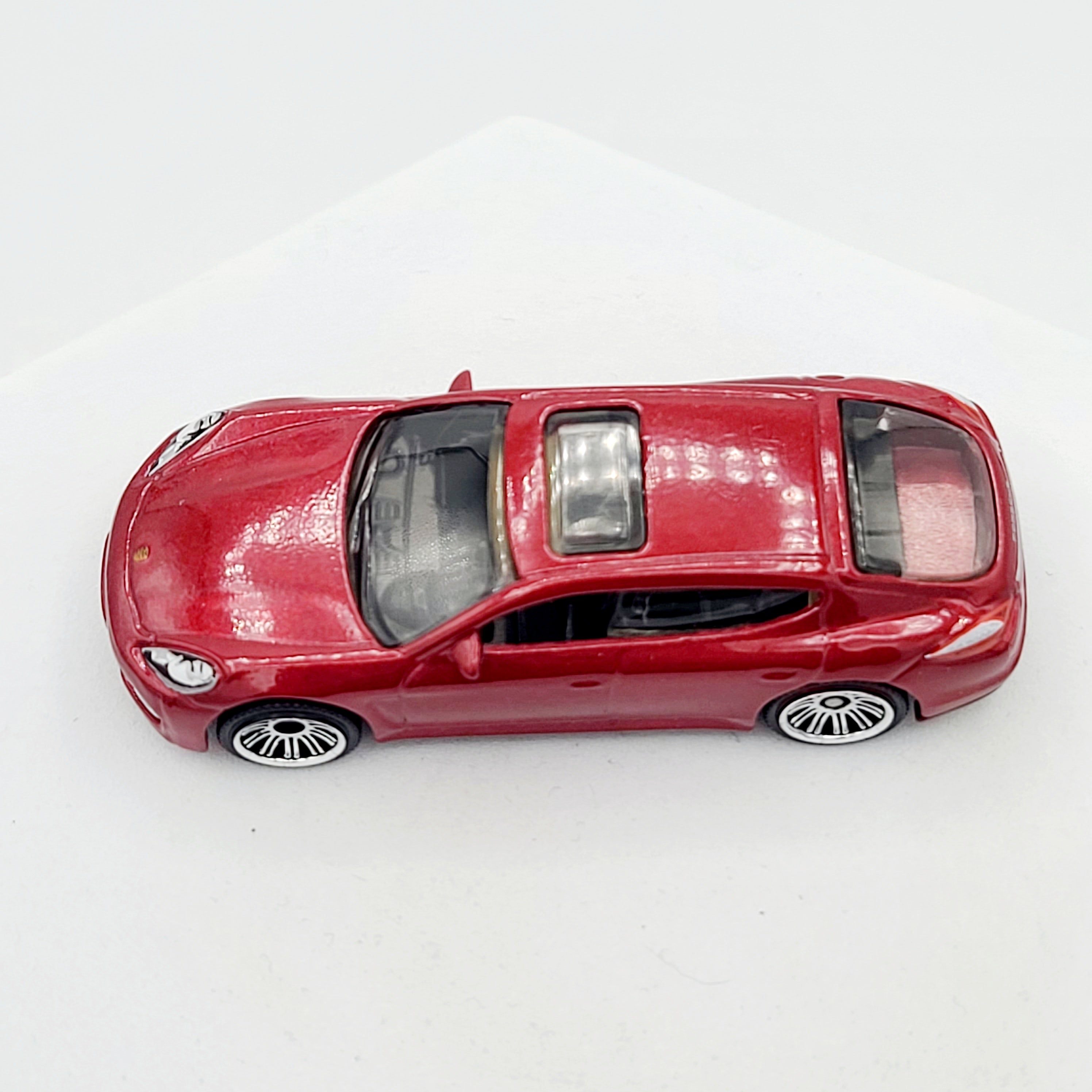 Matchbox '10 Porsche Panamera (2022 Advent Calendar - Multipack Exclusive)