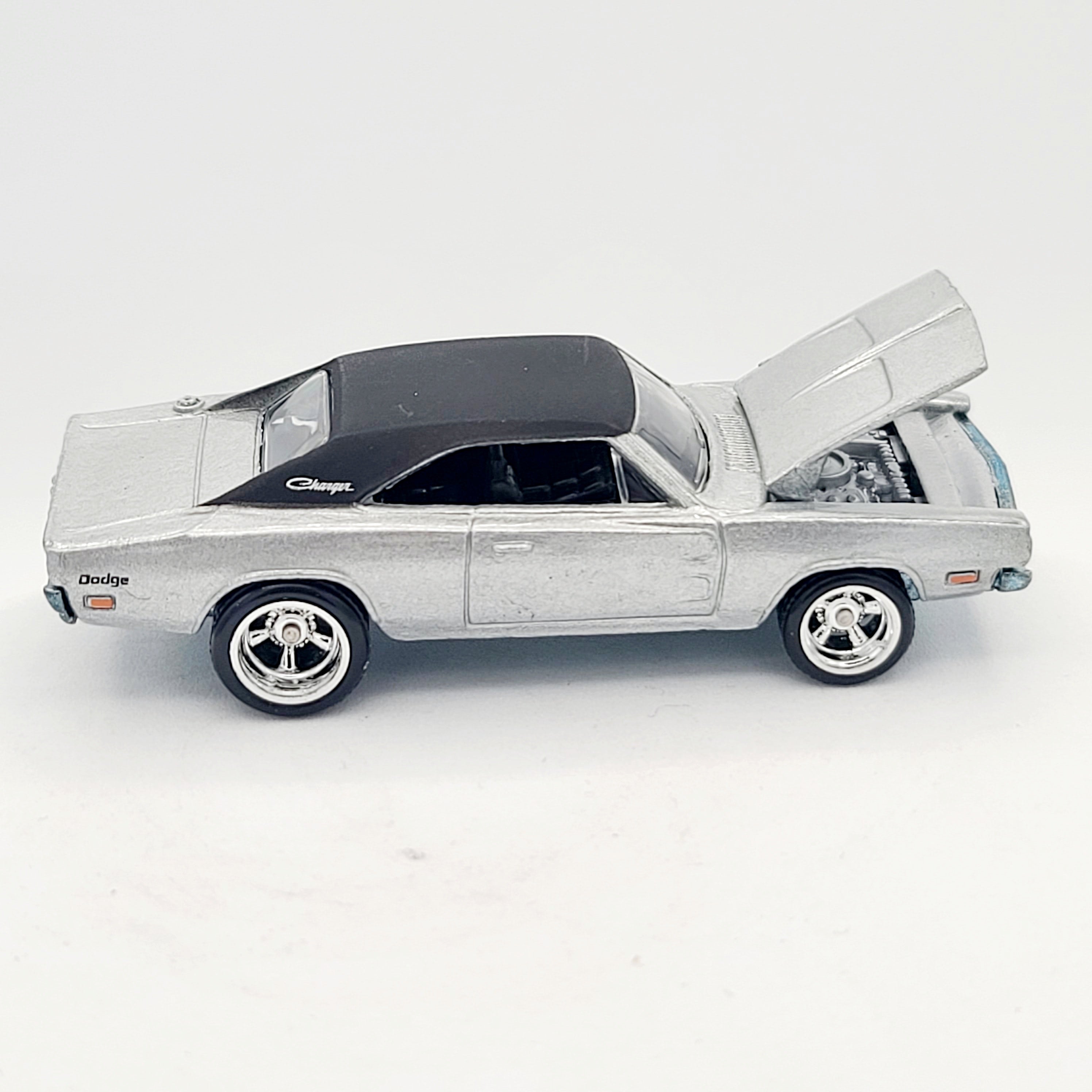 Hot Wheels '69 Dodge Charger, Silver (2005 HW Ultra Hots)