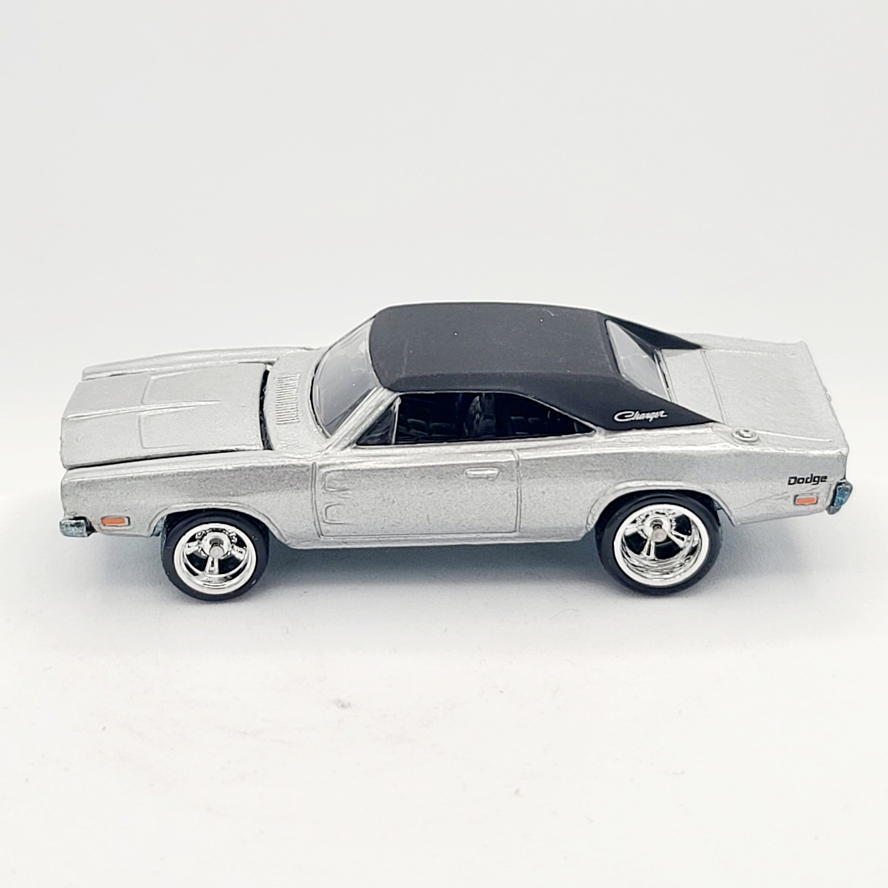 Hot Wheels '69 Dodge Charger, Silver (2005 HW Ultra Hots)