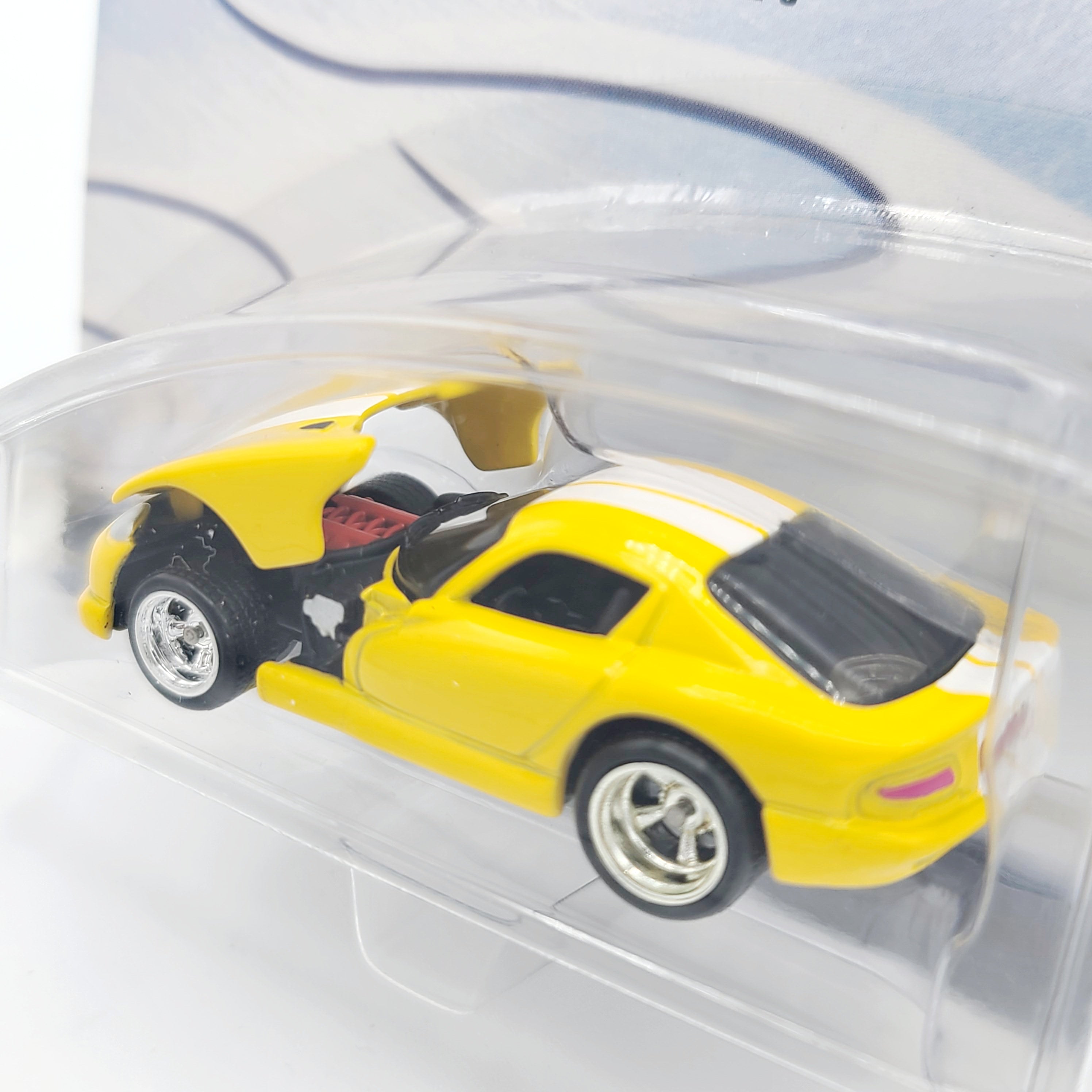 Hot Wheels Dodge Viper GTS (2002 Mopar Performance Parts - 100% Hot Wheels)