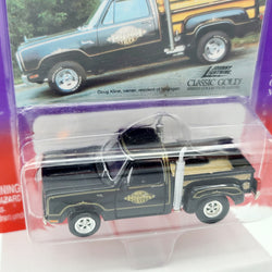 Johnny Lightning '78 Dodge Midnight Express - 1:64 (1999 Classic Gold)