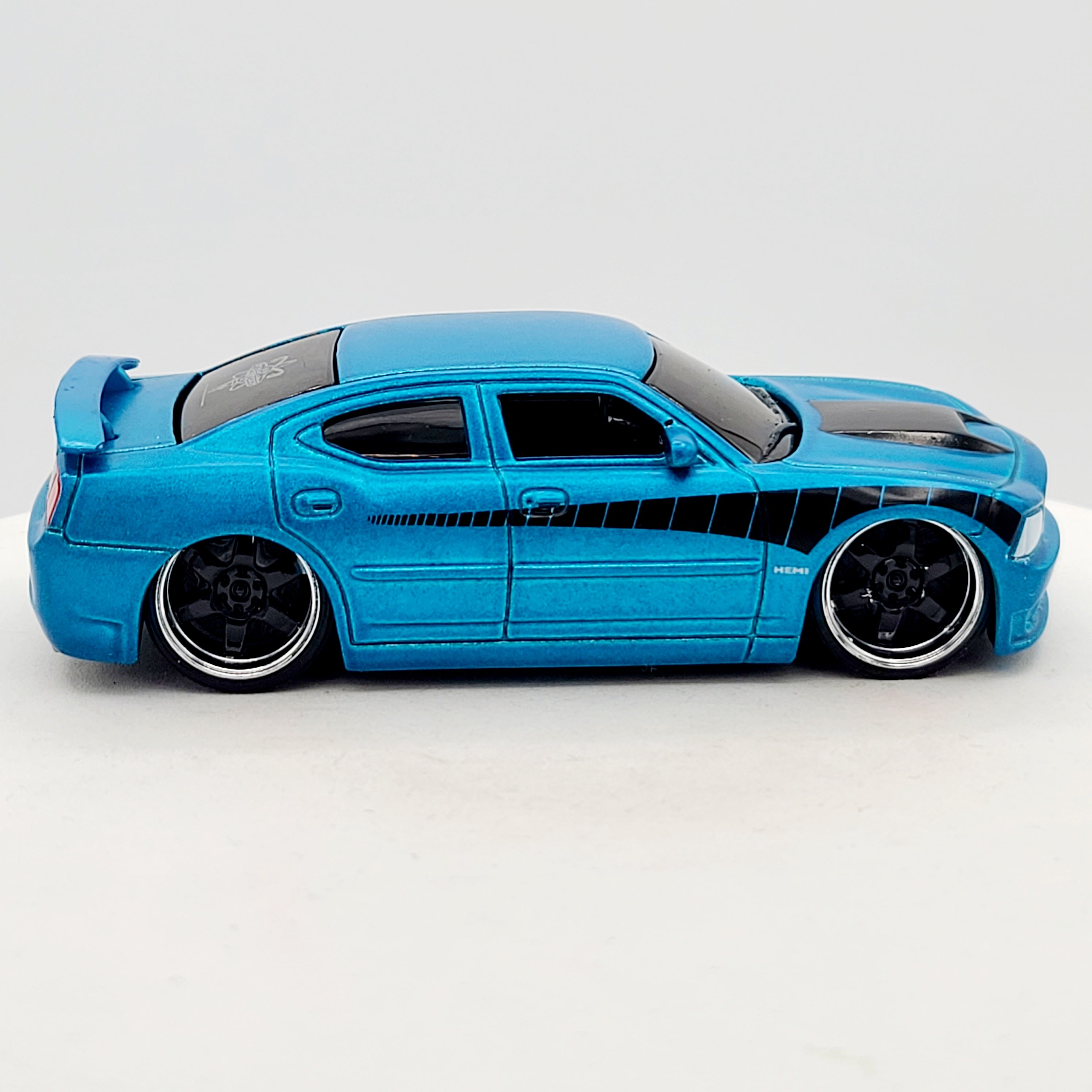 Hot Wheels '06 Dodge Charger SRT8 - 1:50 (2006 G Machines - Pure Vision Series 1)
