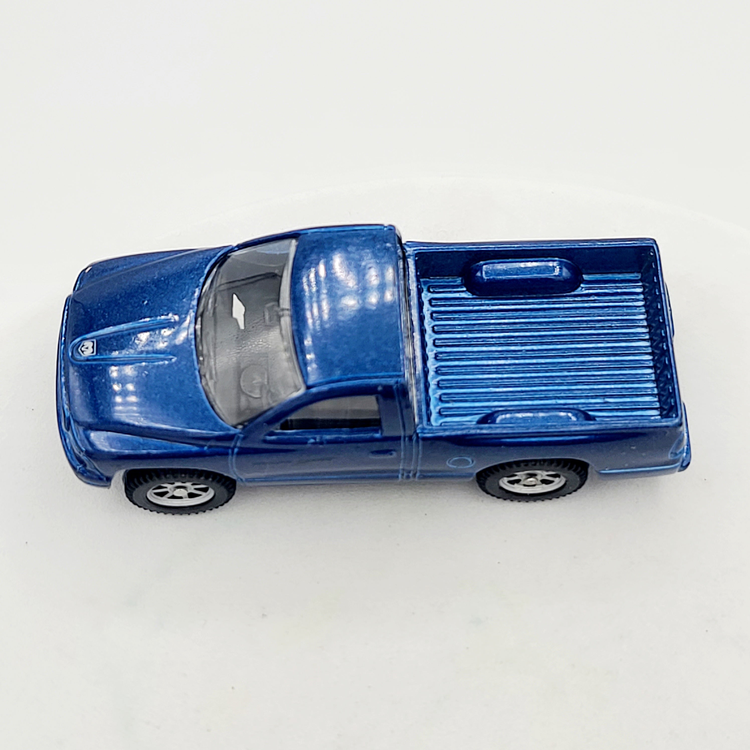 Maisto Dodge Dakota Sport Pickup Truck - Approx. 1:64, Blue (Speed Wheels / Road & Track)
