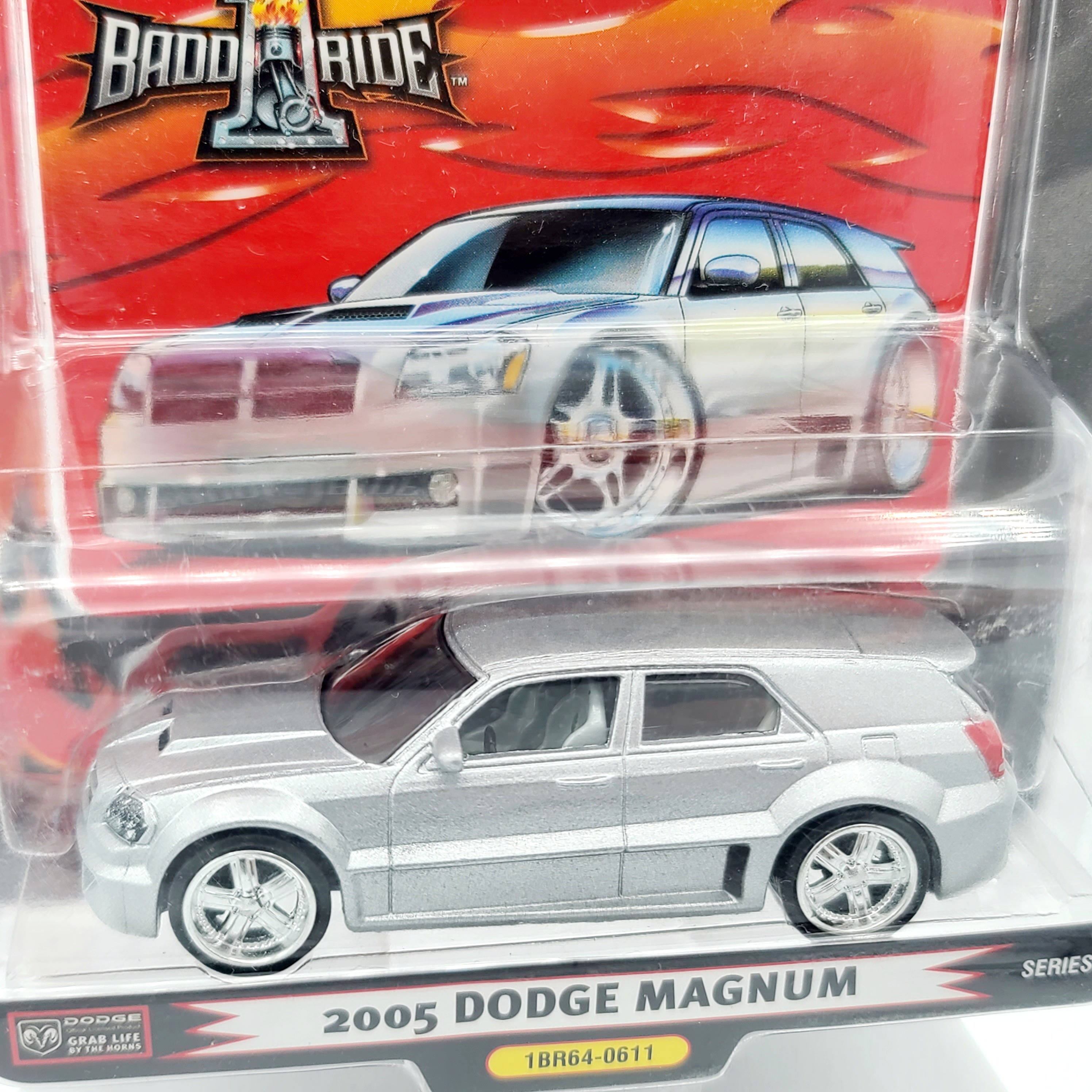 1 Badd Ride '05 Dodge Magnum, 1:64 (2006 Series 1)