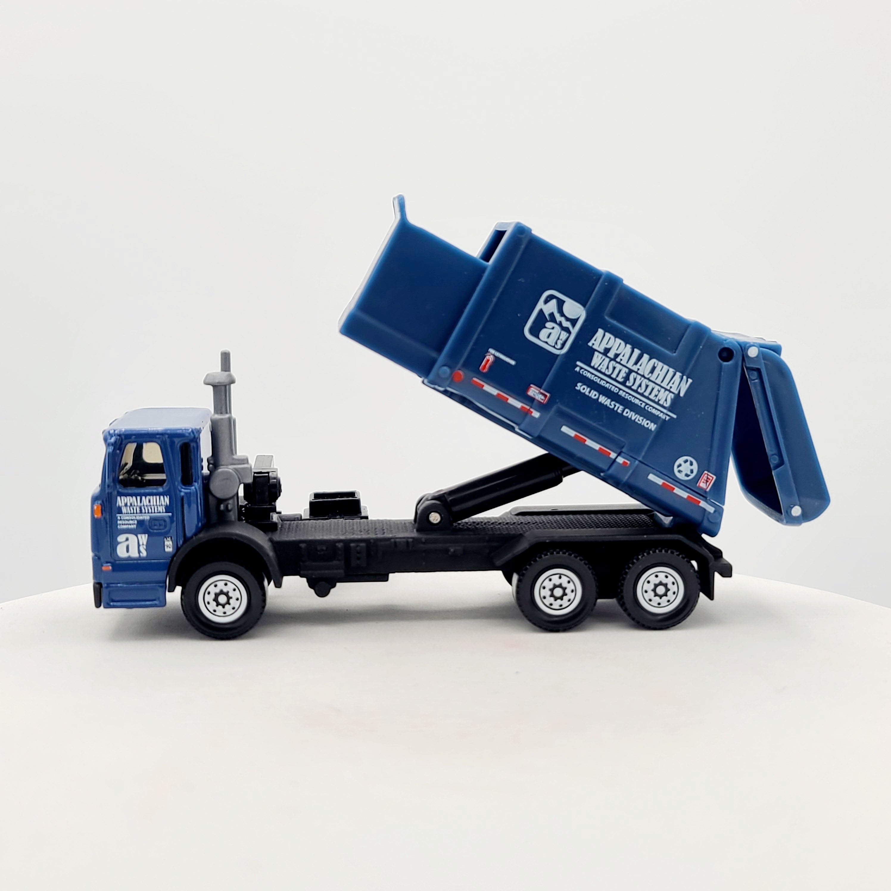 Matchbox Autocar ACX Garbage Truck "Appalachian Waste" (2009 Real Working Rigs)