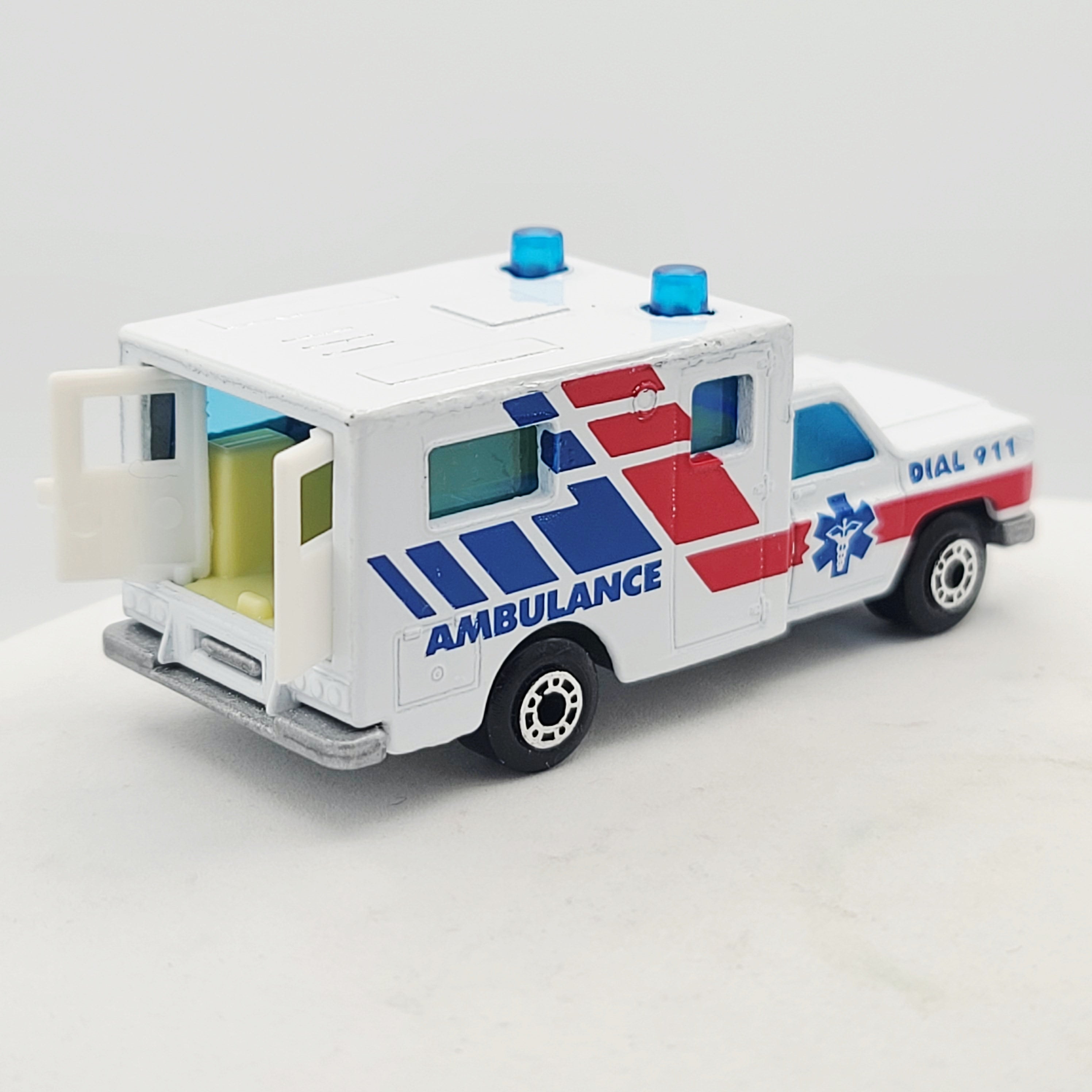Matchbox '77 Chevy Ambulance w/ Original Box (1996 MBX Basics 1-75)