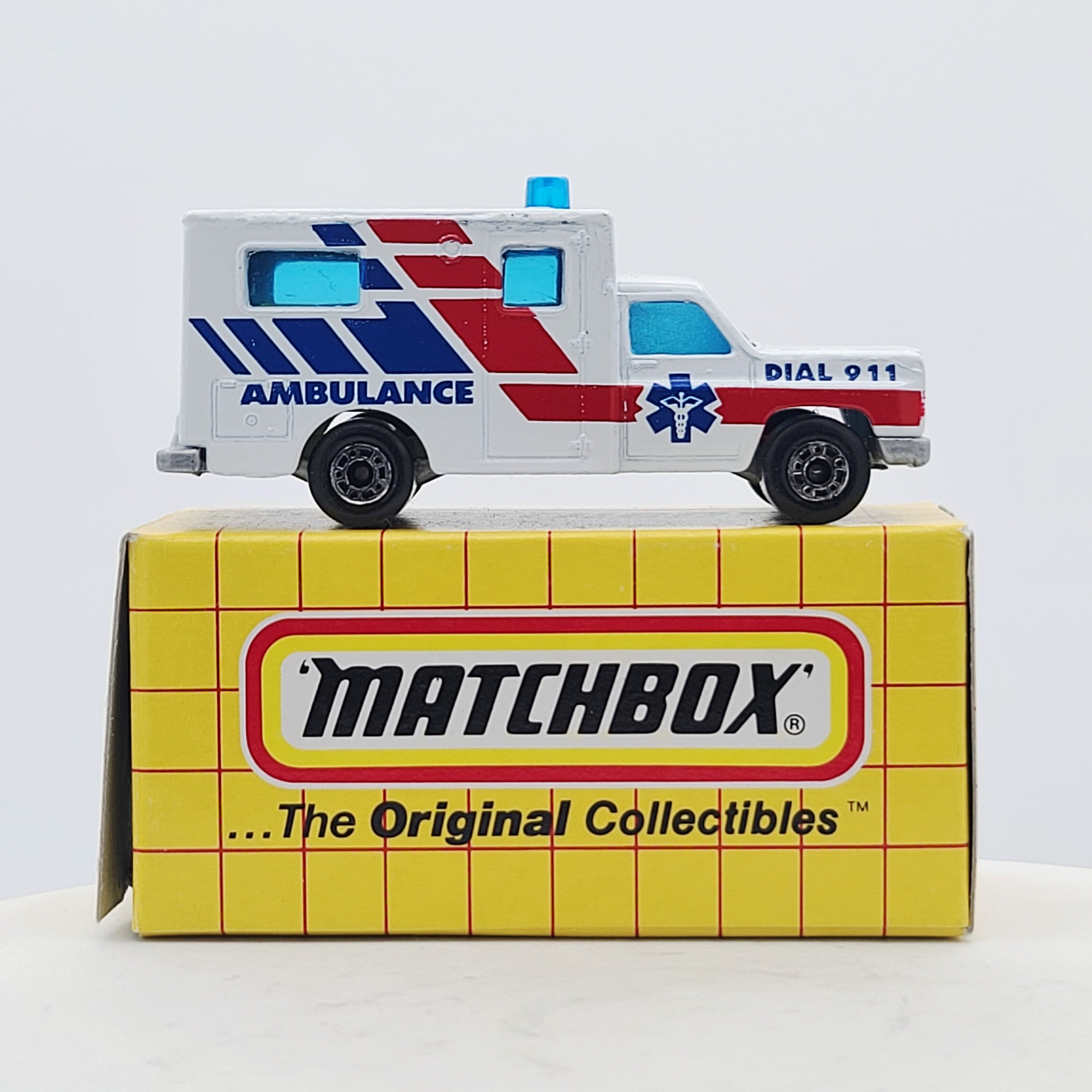 Matchbox '77 Chevy Ambulance w/ Original Box (1996 MBX Basics 1-75)