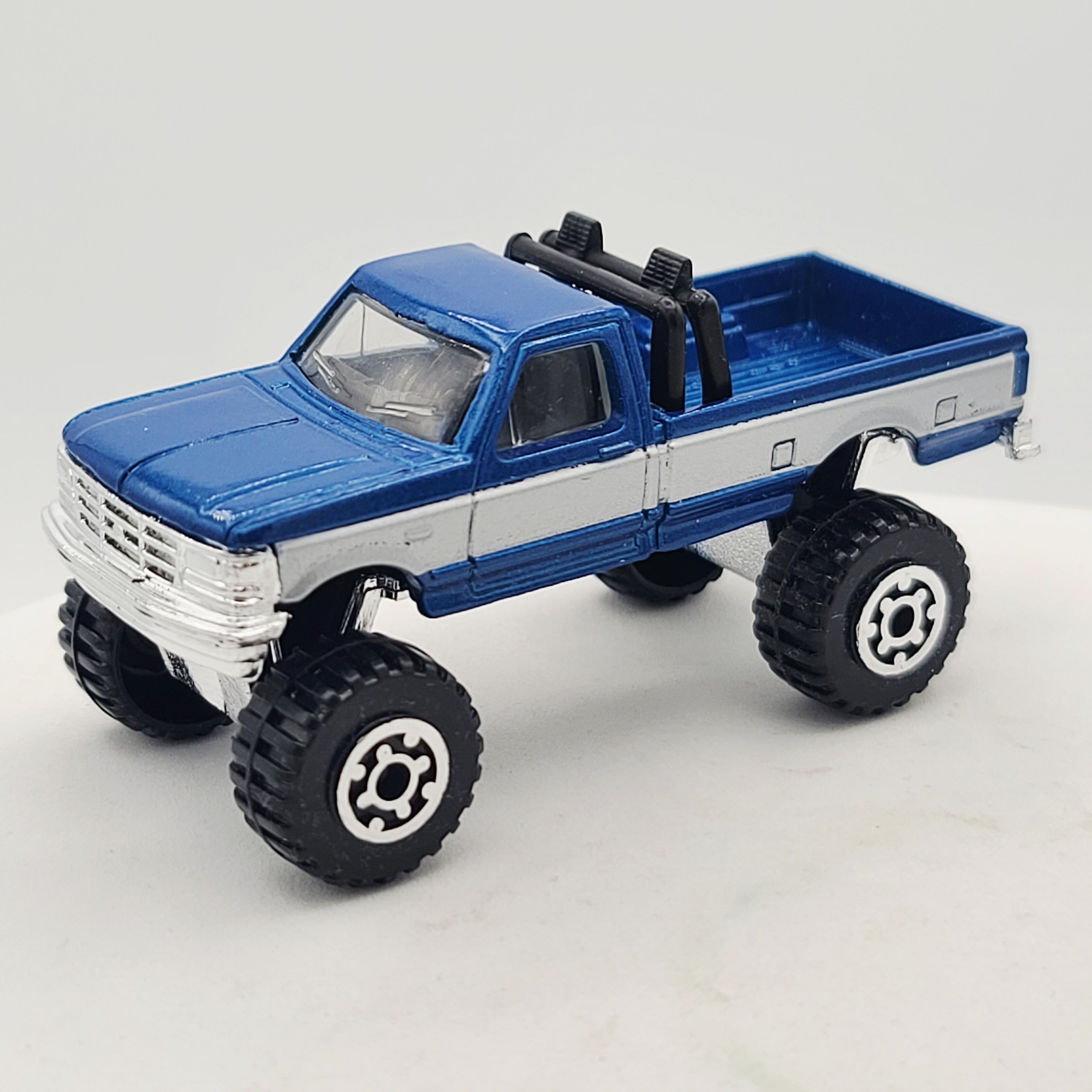 Matchbox Ford F-150 4x4 Lifted Pickup (1996 MBX Basic 1-75)