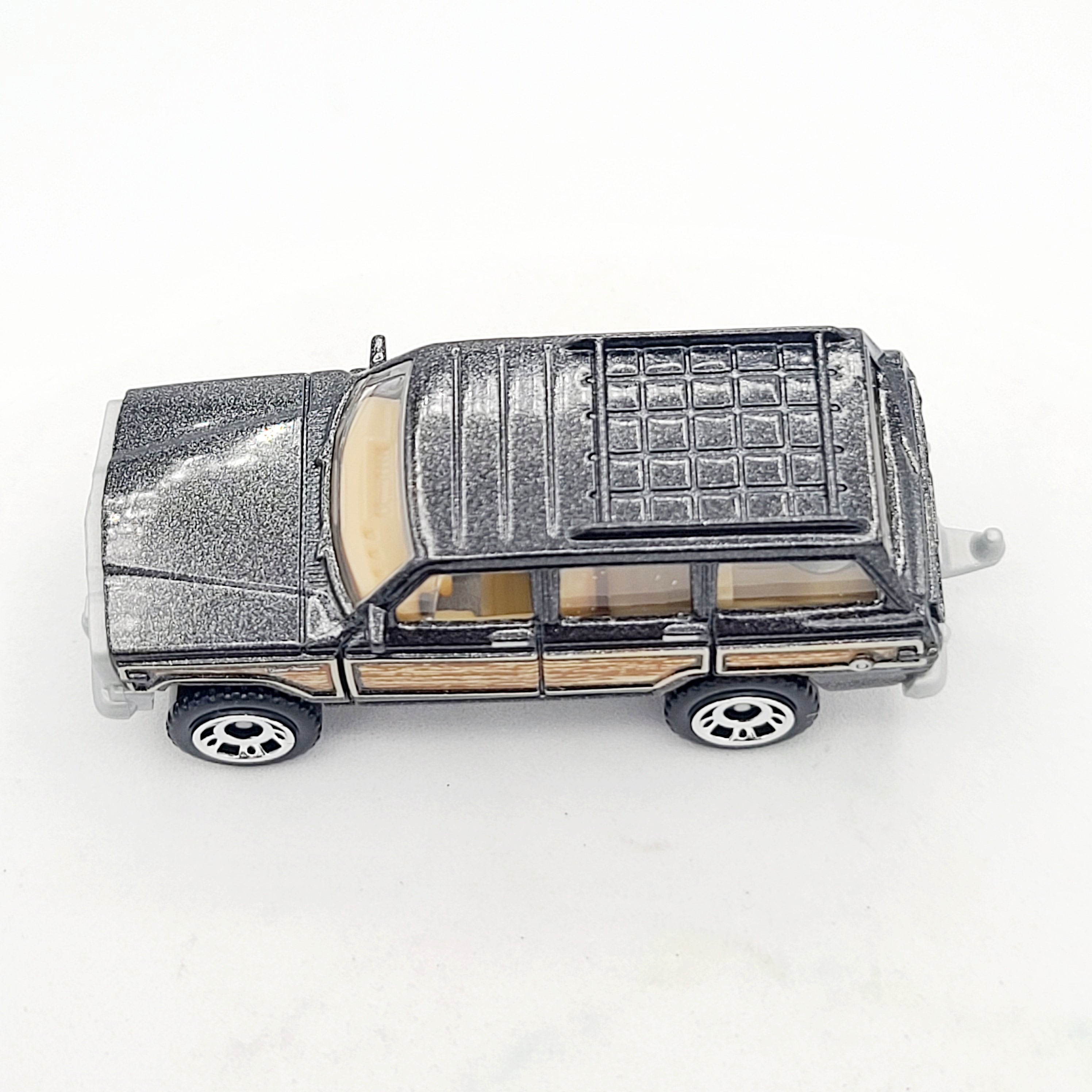 Matchbox '89 Jeep Wagoneer (2019 MBX Basic - Road Trip)