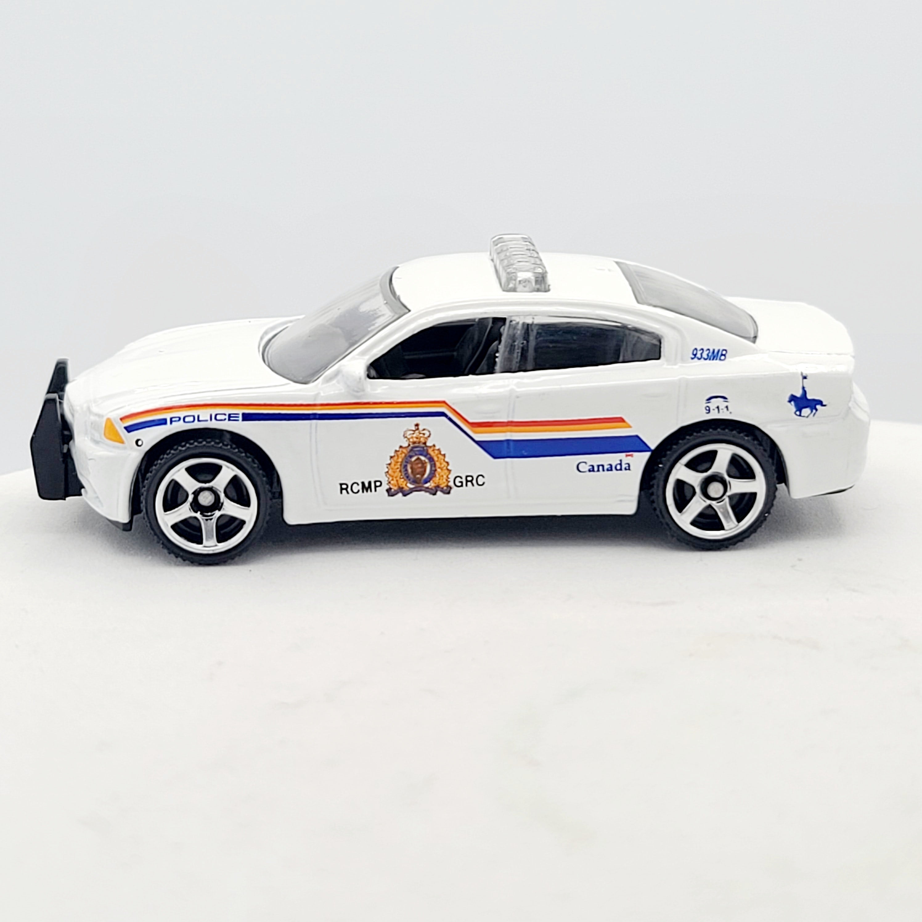 Matchbox Dodge Charger Pursuit "Royal Canadian Mounted Police" RCMP (2019 MBX Basic - Rescue)