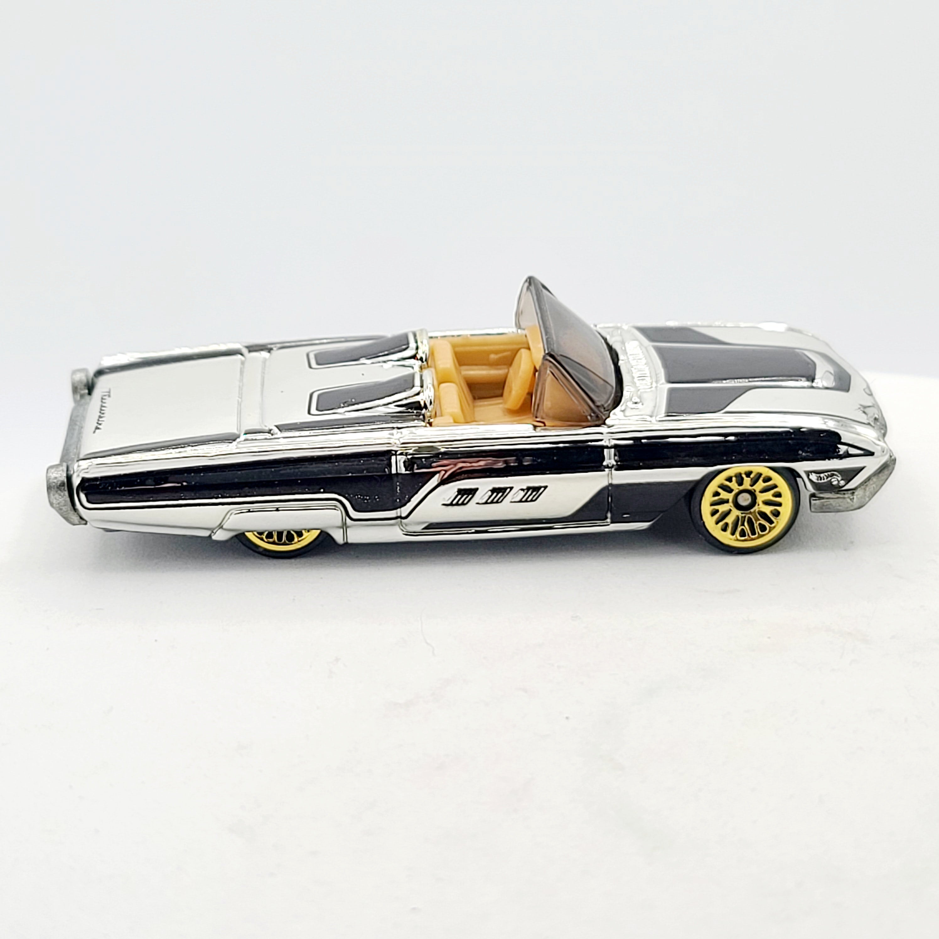Hot Wheels '63 Ford Thunderbird Convertible, T-Bird (1998 KB Toys Special Edition Series 2)