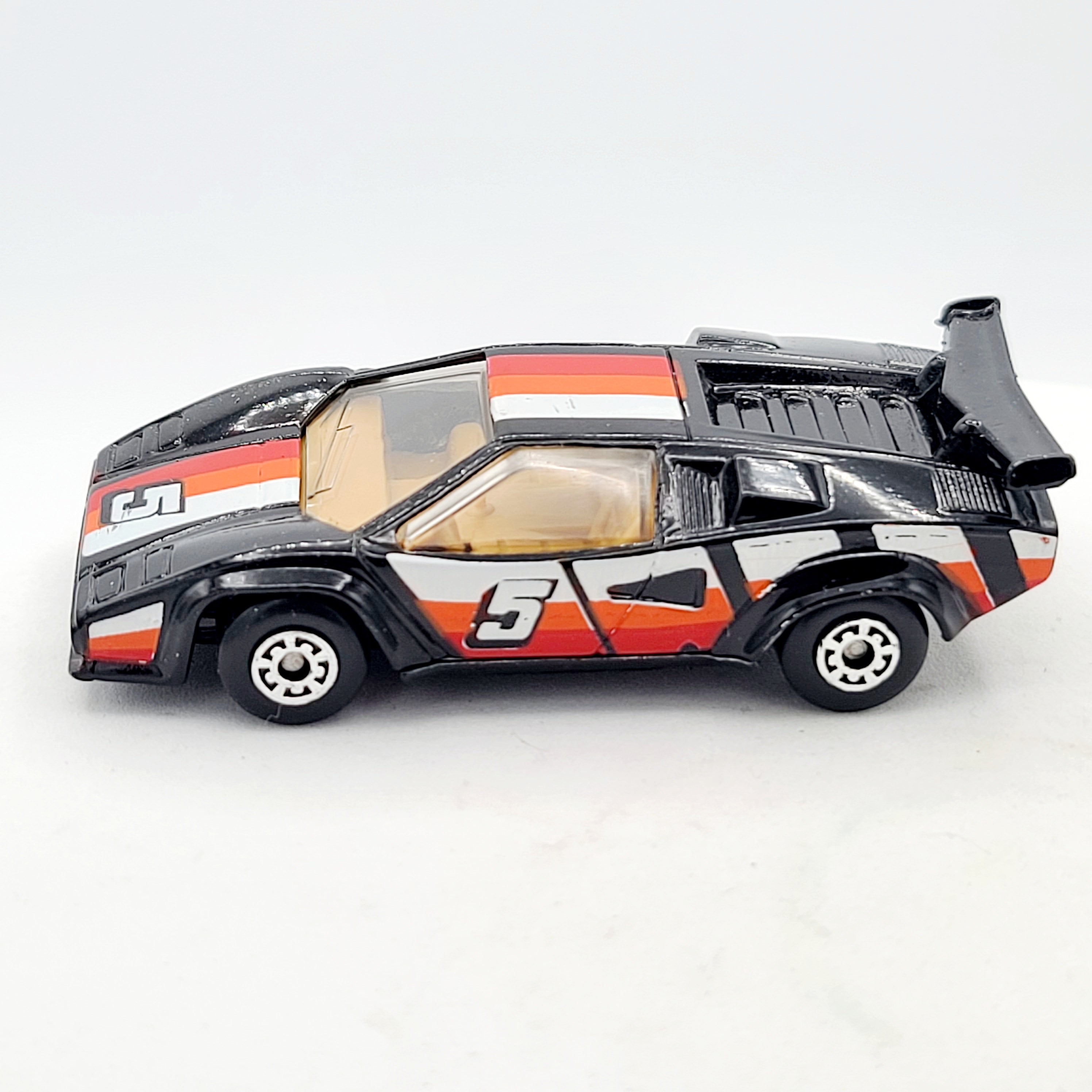 Matchbox Lamborghini Countach LP500S (1986-1987 MBX Basic 1-75)