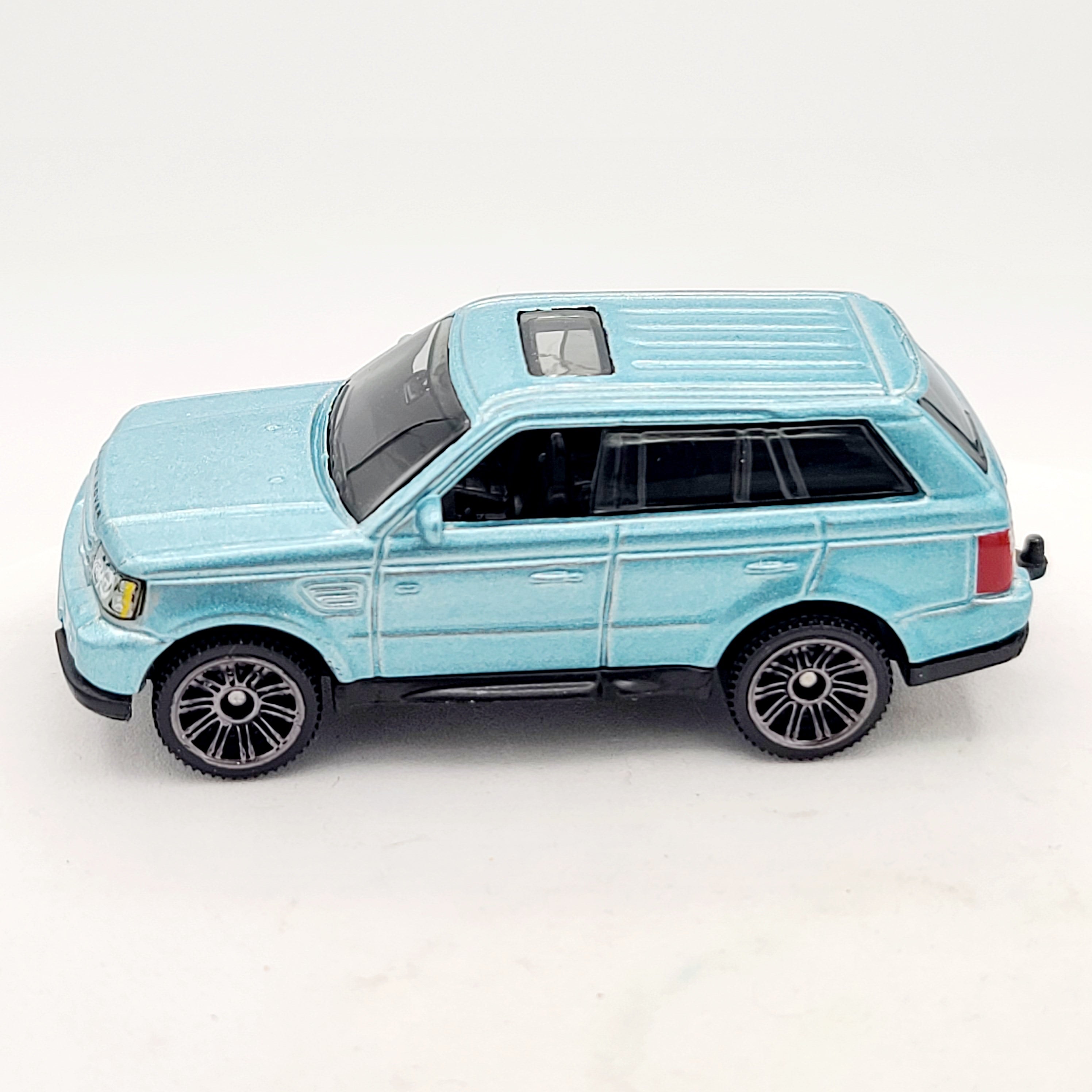 Matchbox '05 Range Rover Sport (2010 MBX Basic - VIP)