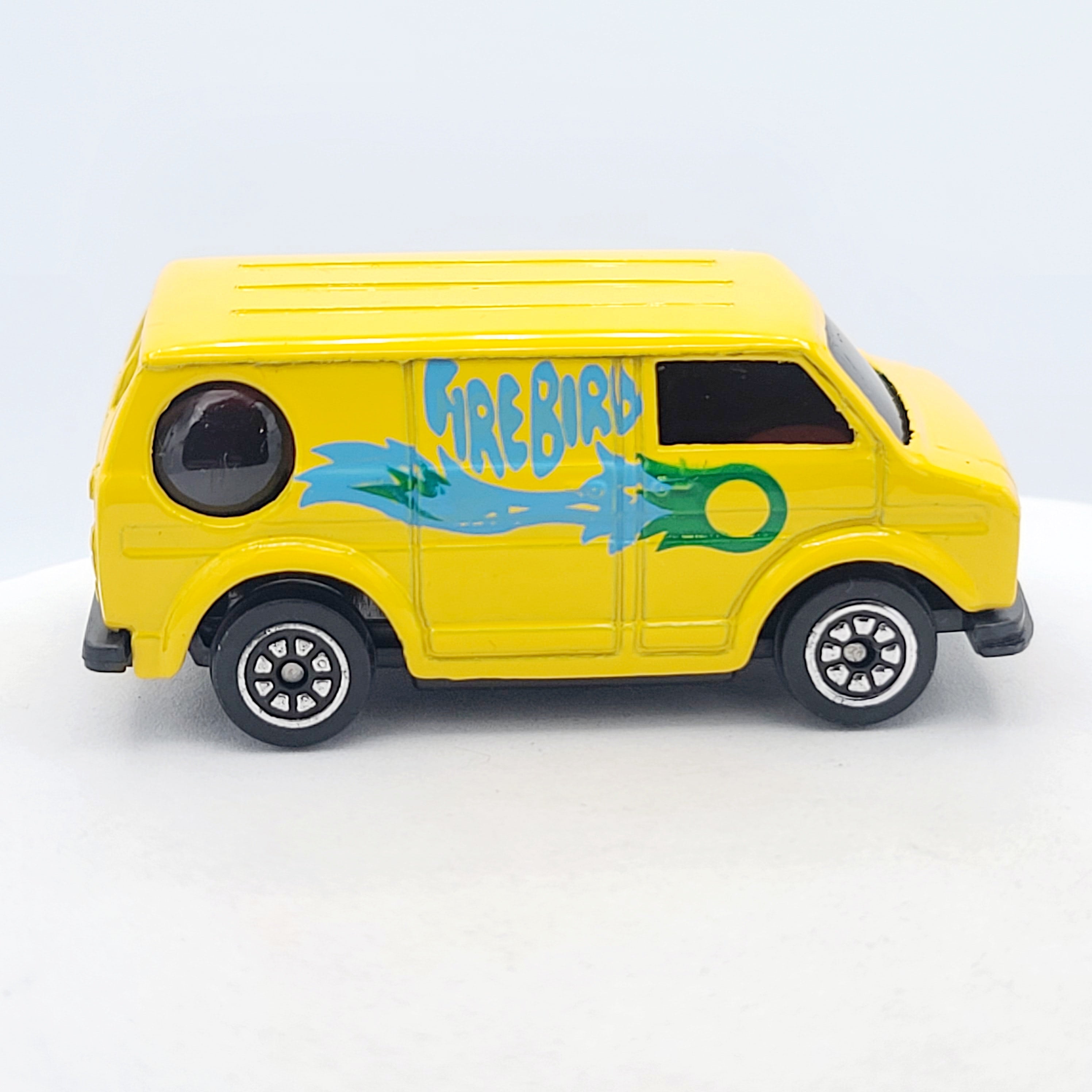 Unbranded/East West Distributing Co - Bedford Van 