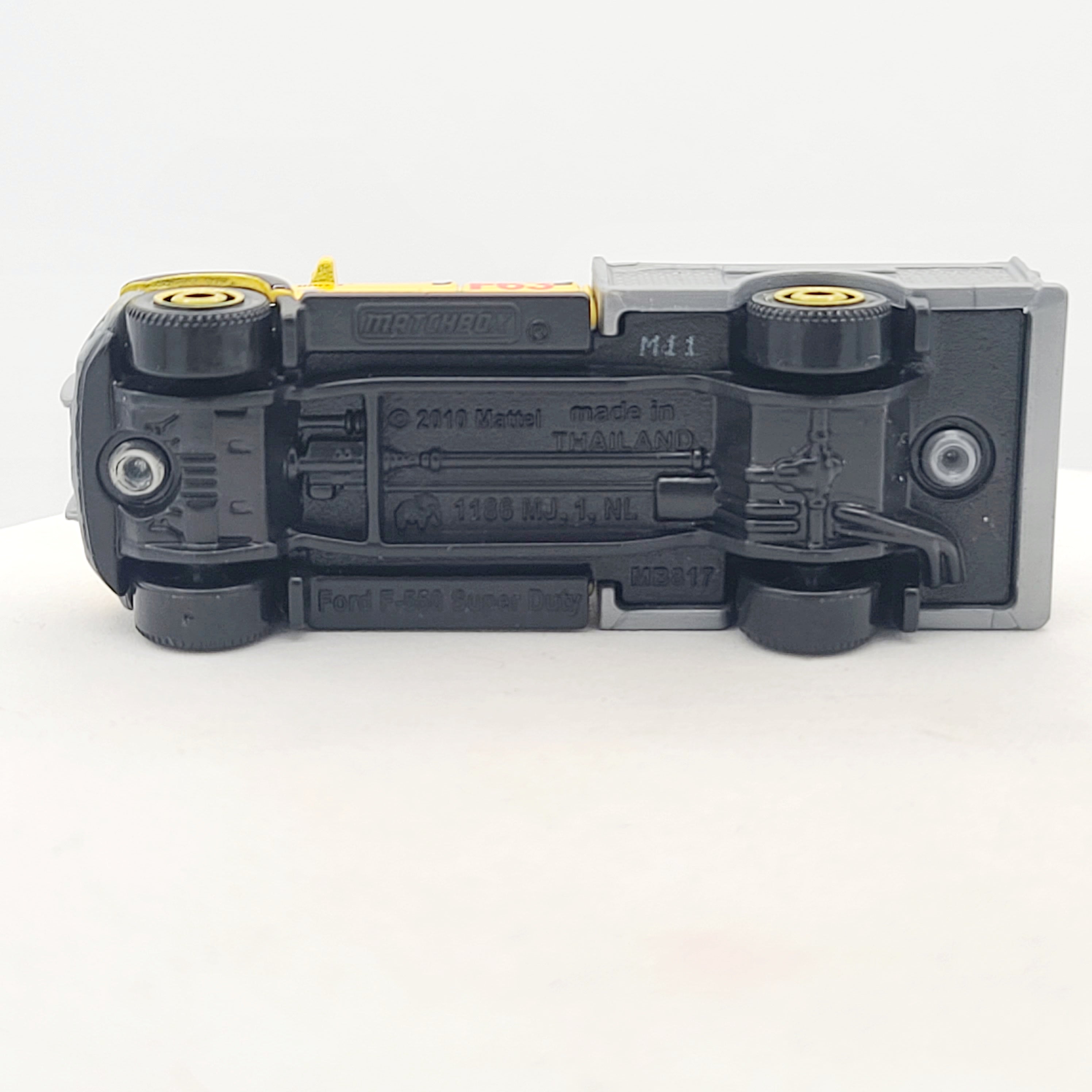 Matchbox Ford F-550 Superduty "F63" (2013 MBX Basic - Heroic Rescue)