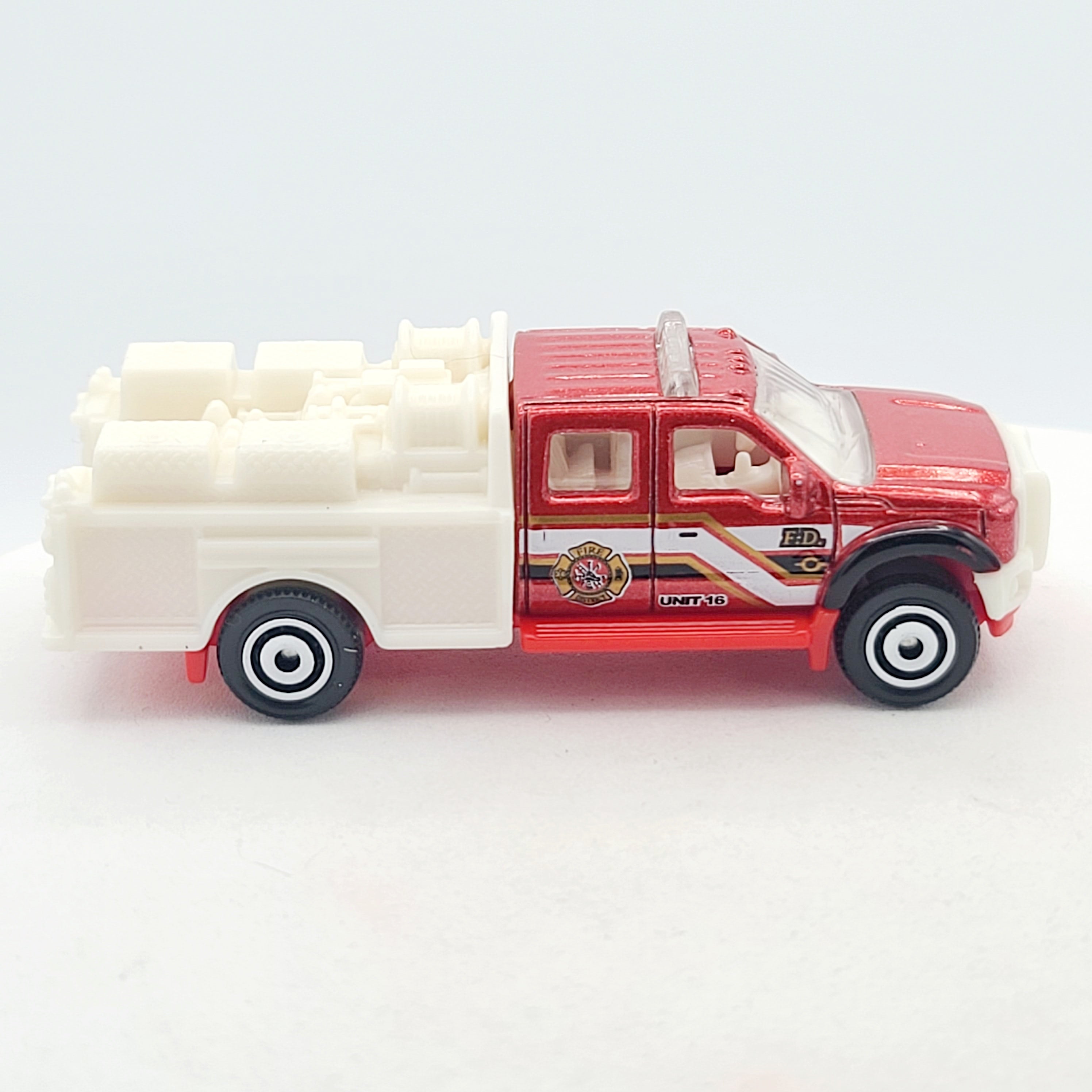 Matchbox Ford F-550 Super Duty Fire Truck (2016 MBX Basic - Heroic Rescue)
