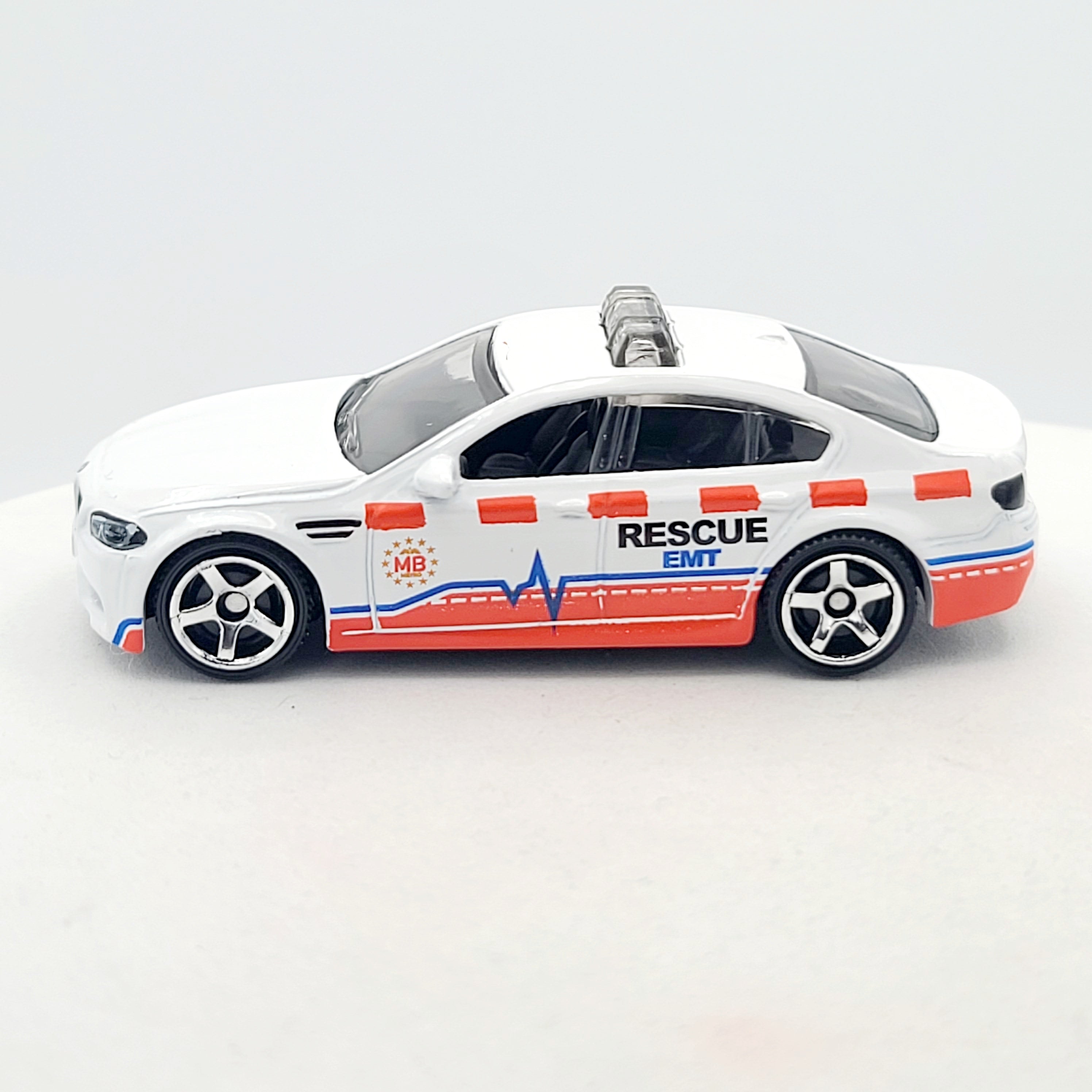 Matchbox BMW M5 Police "Rescue EMT" (2025 MBX 5 Pack Exclusive - Rescue V)