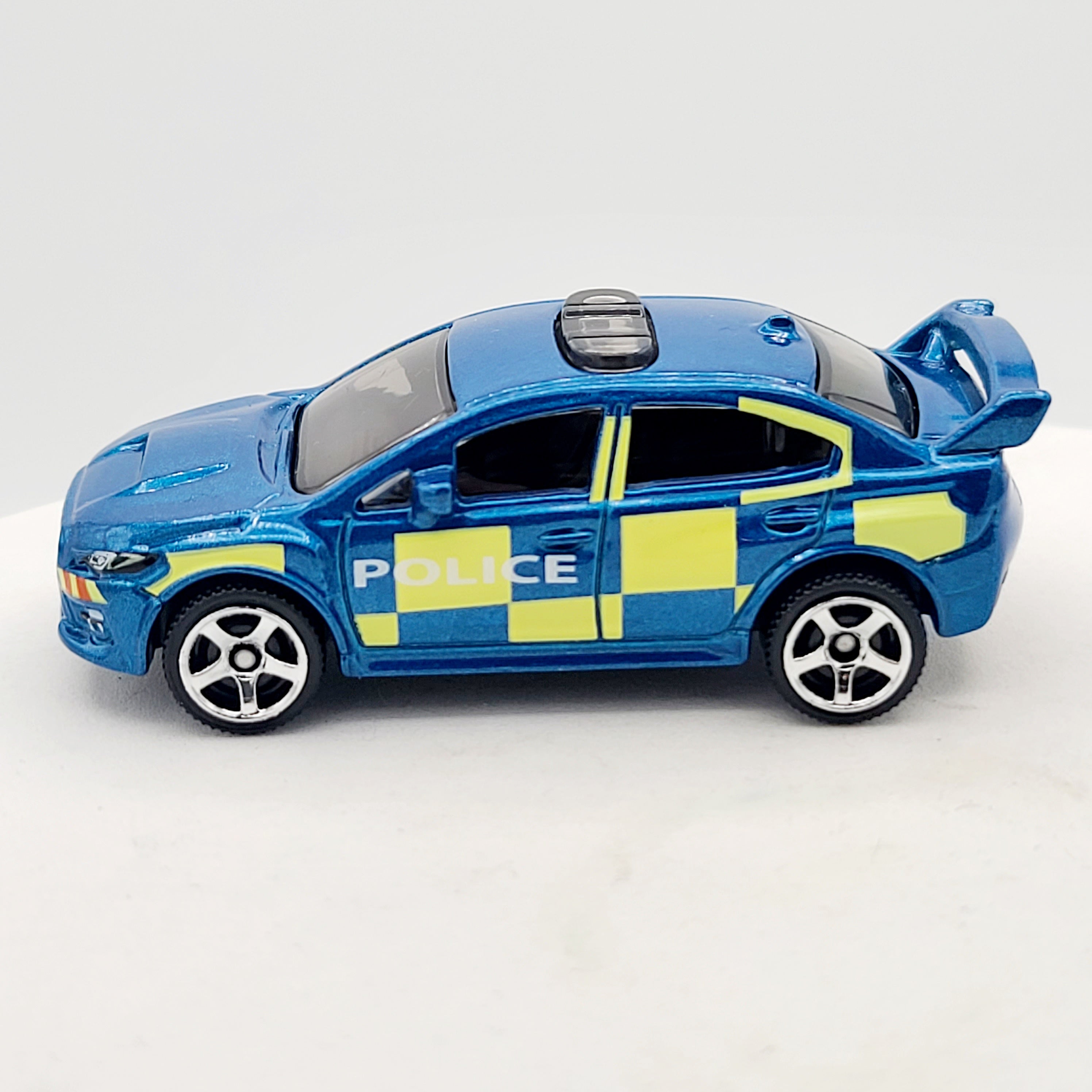 Matchbox '15 Subaru WRX STi (2016 MBX Basic - Heroic Rescue)