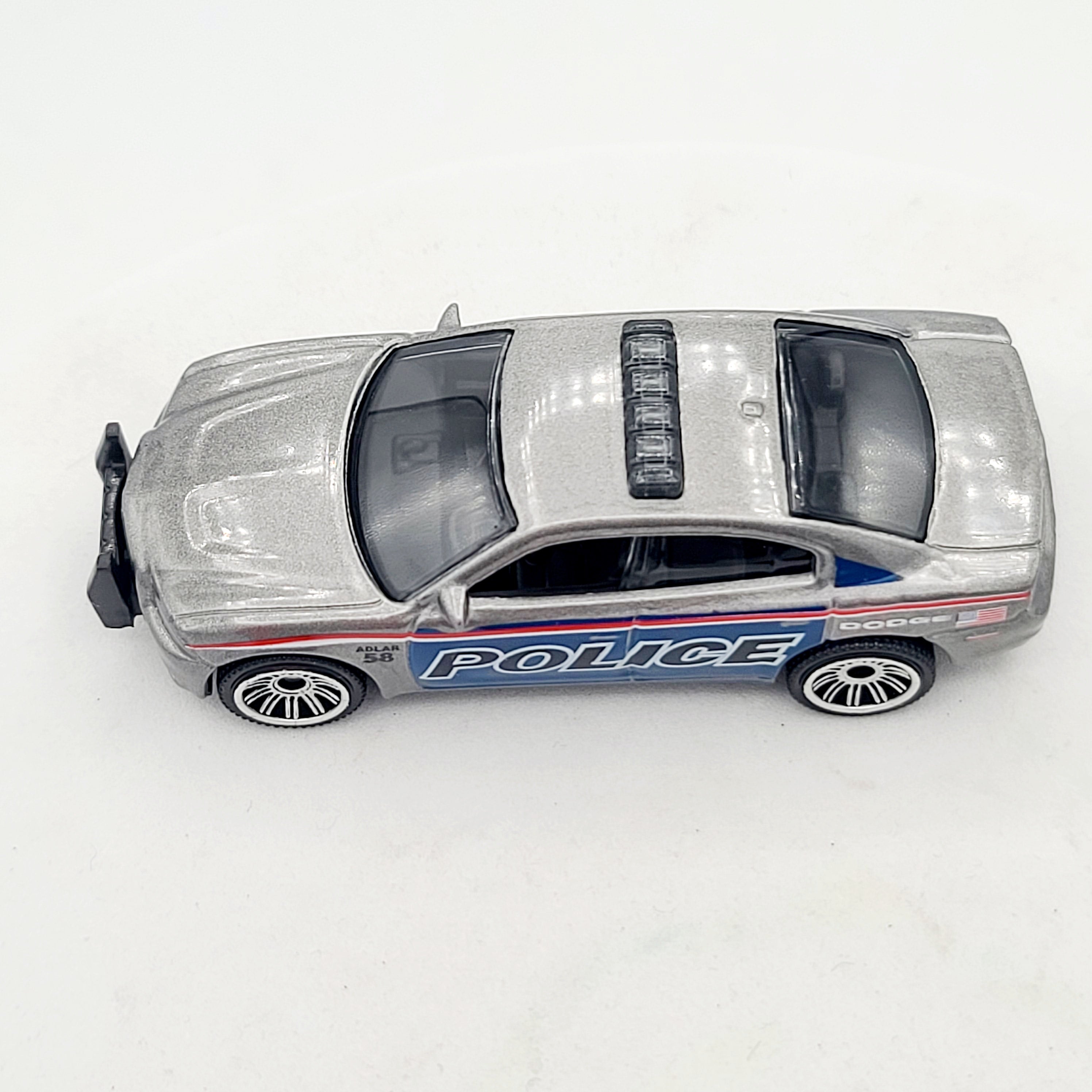 Matchbox Dodge Charger Pursuit "Police" (2016 MBX Basic - Heroic Rescue)