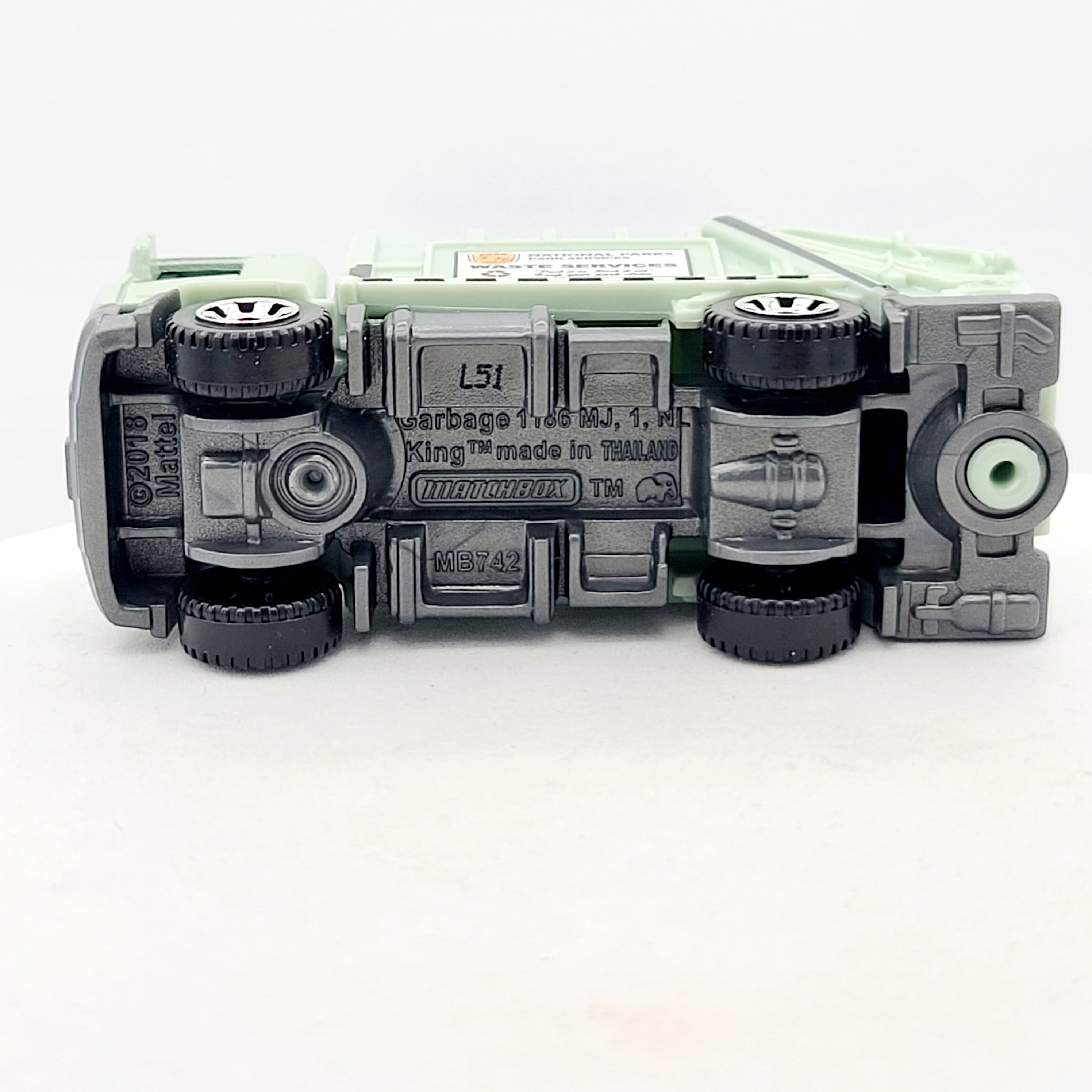 Matchbox MBX Garbage King / '08 Garbage Truck - 