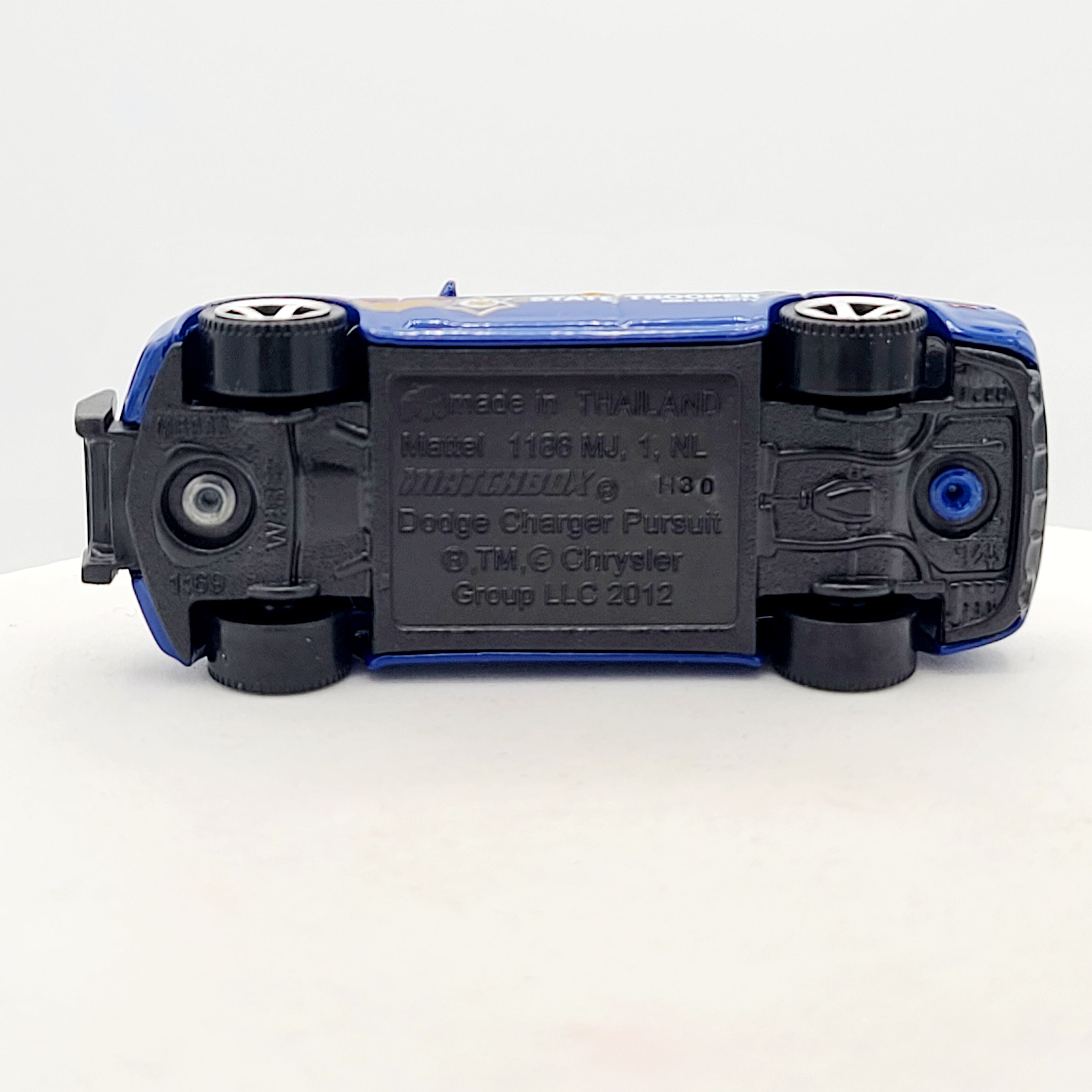Matchbox Dodge Charger Pursuit "State Police" (2015 MBX Basic - Heroic Rescue)