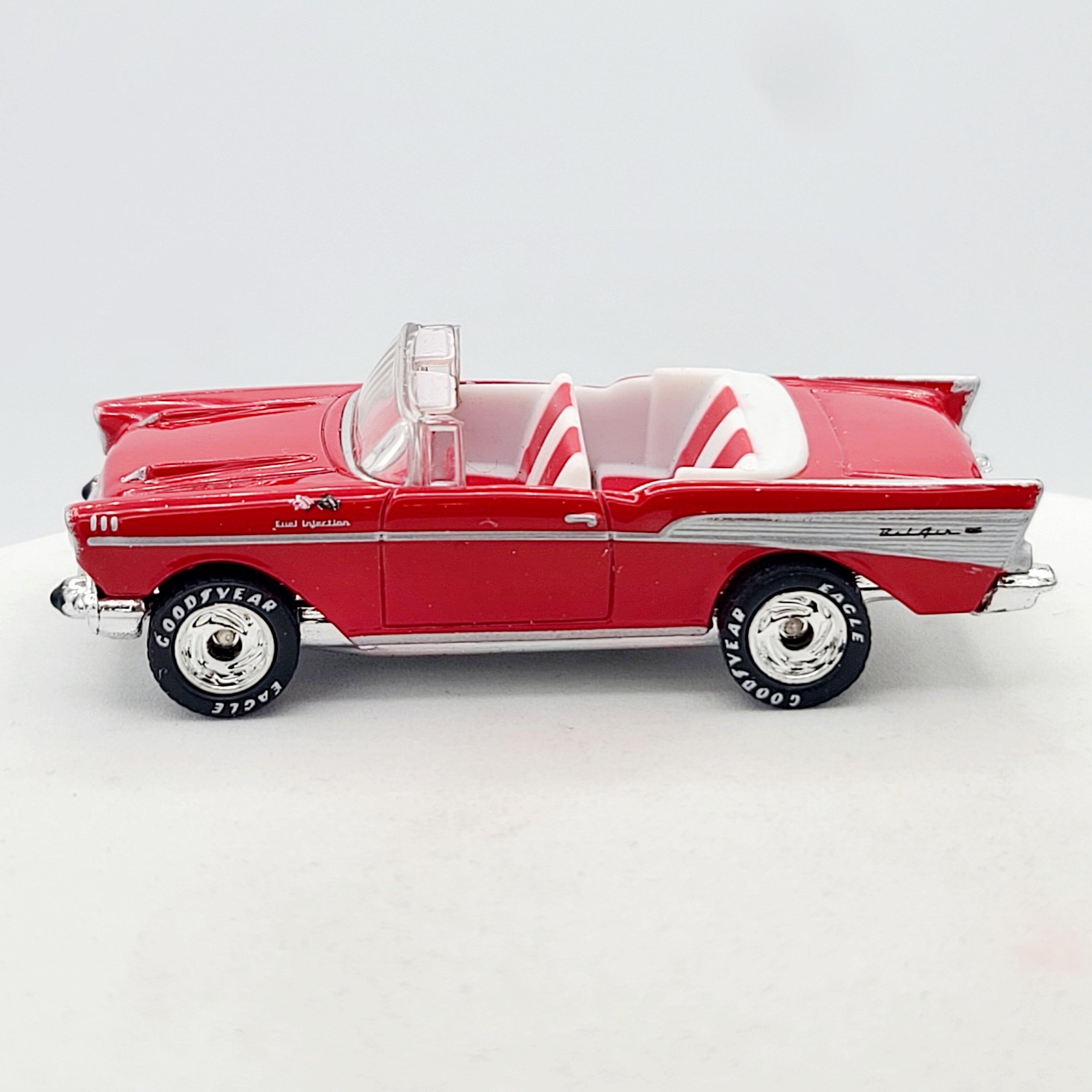 Matchbox '57 Chevy Bel Air Convertible (1998 MBX Premiere Collection - First Edition)