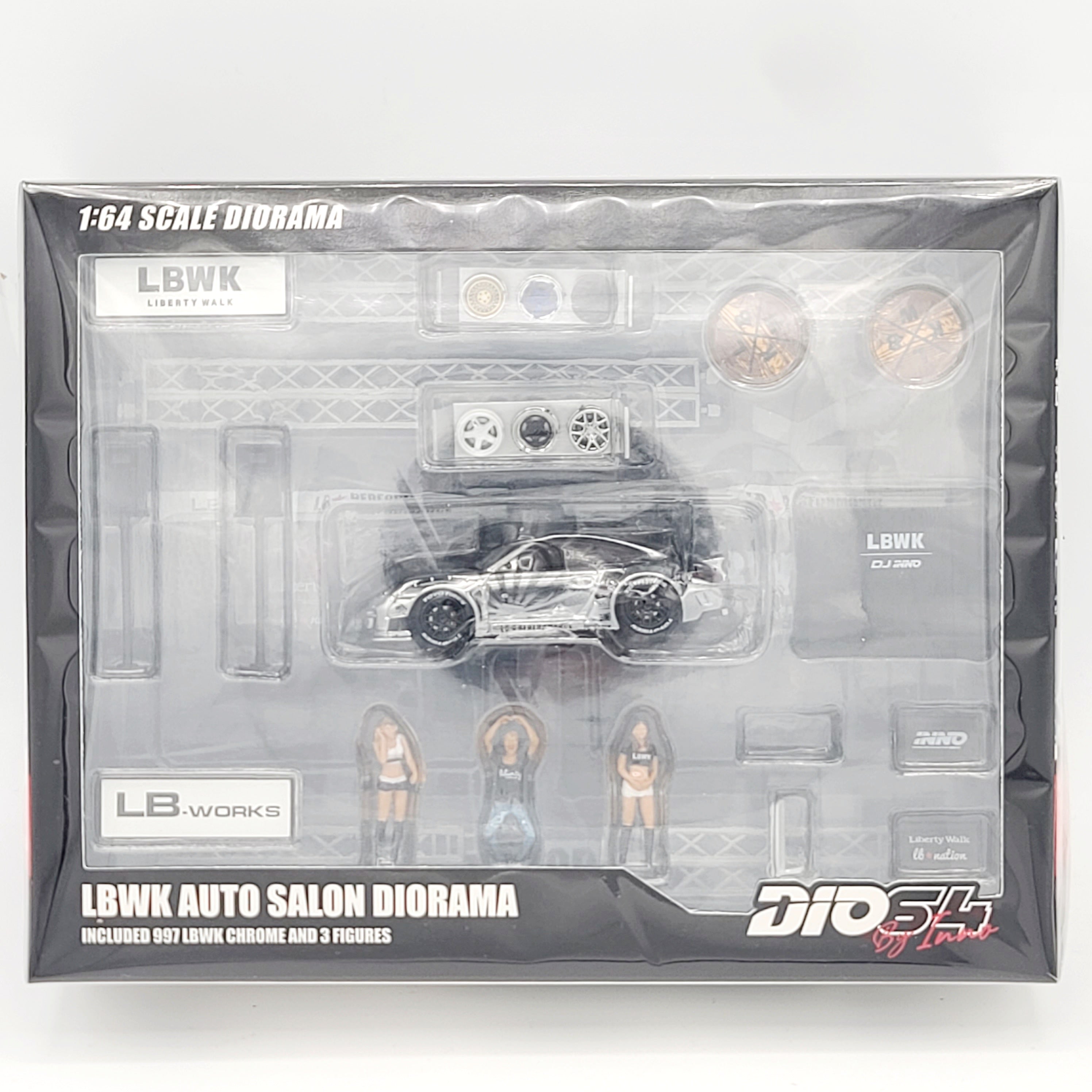 INNO64 - LBWK Auto Salon Diorama w/ Chrome Porsche 997 & figures - 1:6