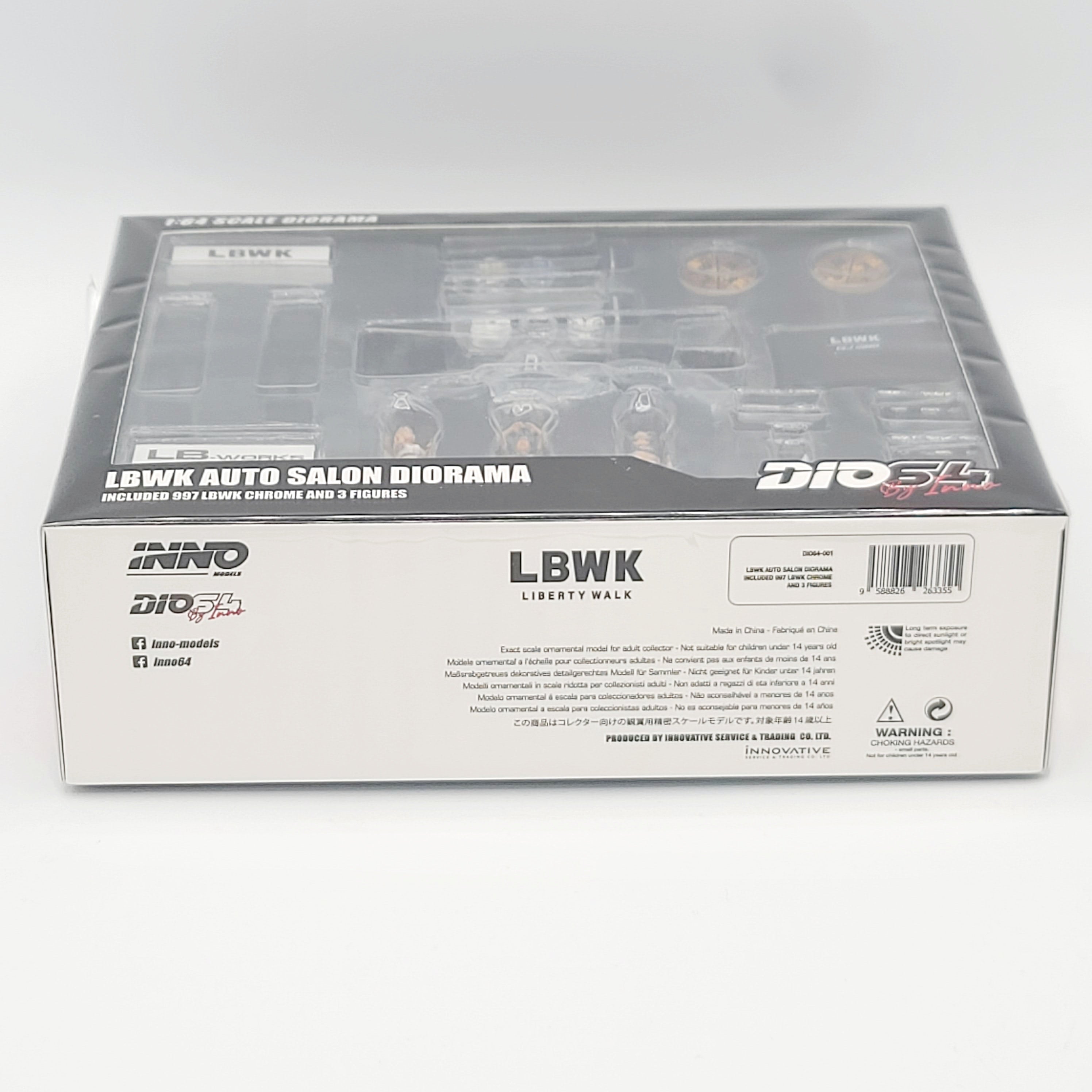 INNO64 - LBWK Auto Salon Diorama w/ Chrome Porsche 997 & figures - 1:64, Liberty Walk (Dio64)