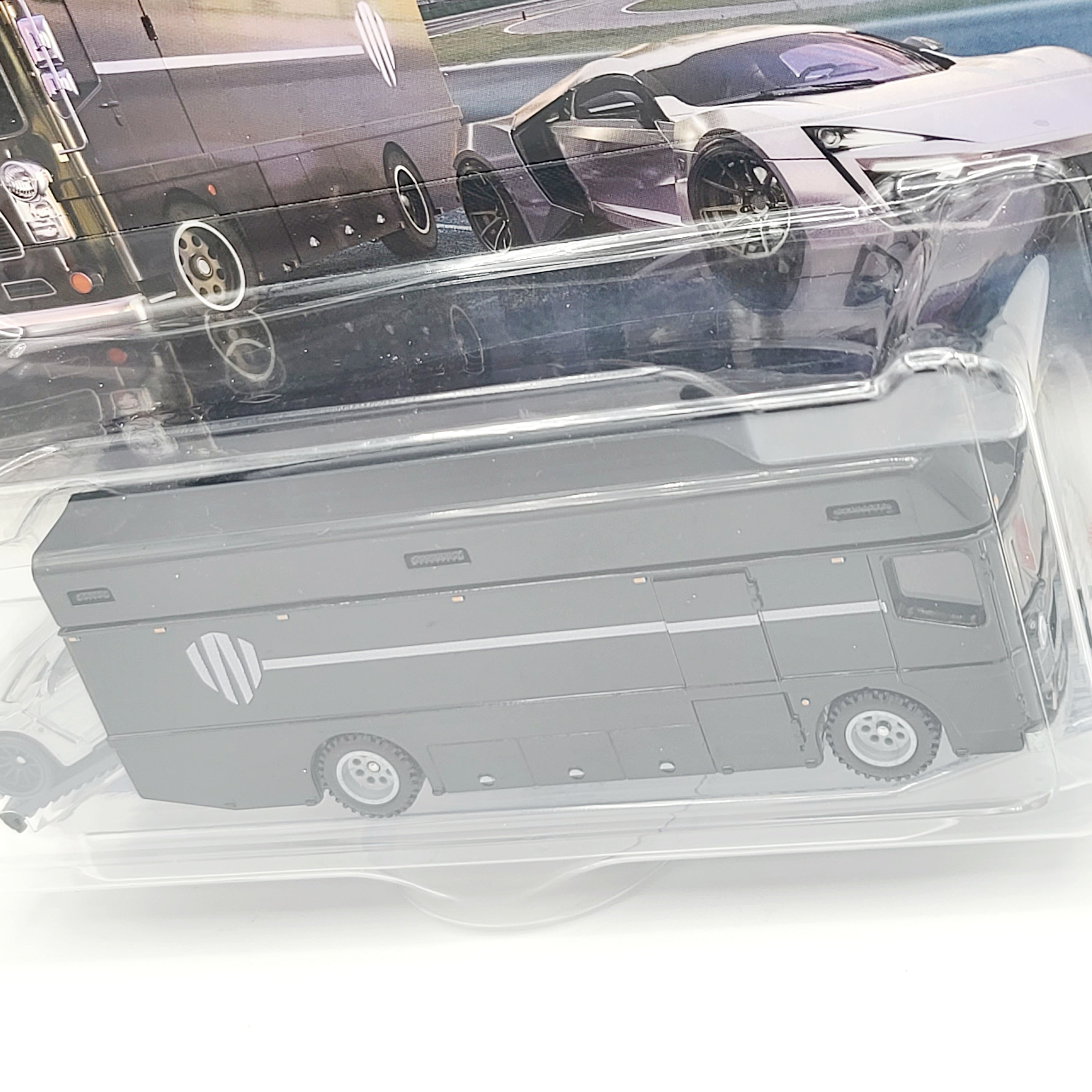 Hot Wheels Team Transport - Lykan Hypersport & Euro Hauler Truck (2025 Team Transport Mix 4 H, Car Culture)