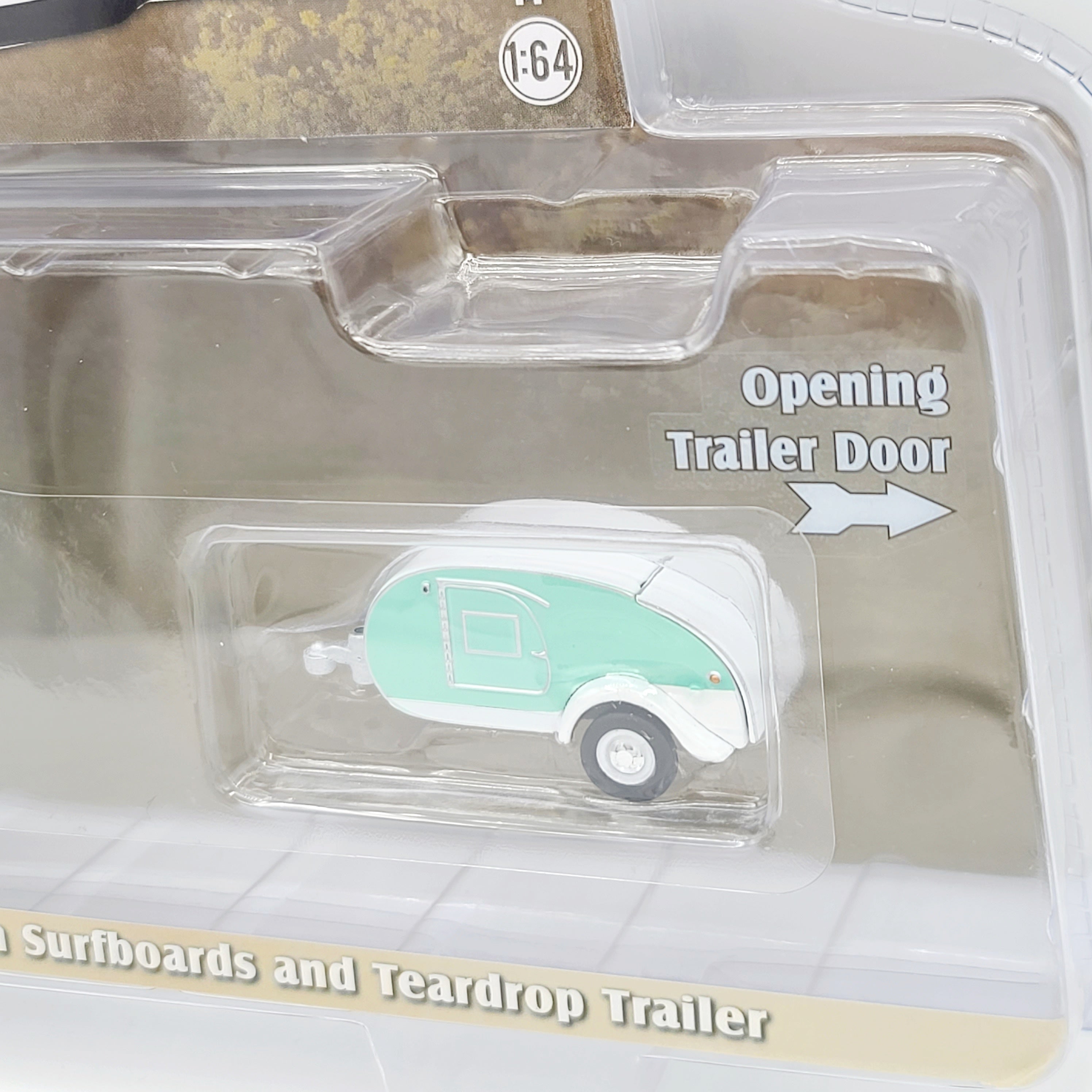 GreenLight '71 Volkswagen Type 2 Surfboards w/ Teardrop Trailer - 1:64 (2025 Hitch & Tow Series 33)