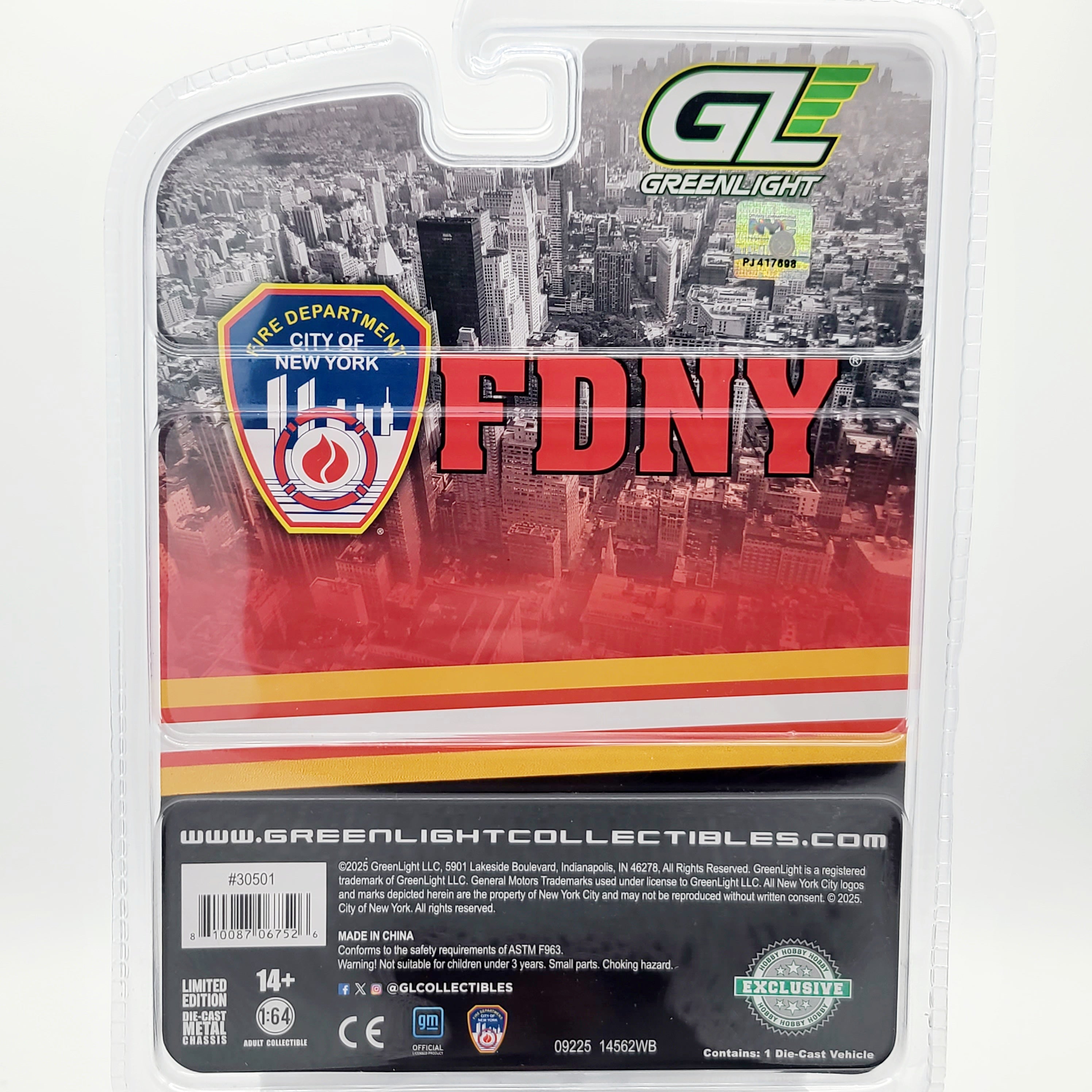 GreenLight - CHASE, GREEN CHROME '91 Chevrolet Suburban "FDNY" - 1:64 (2025 Hobby Exclusive)
